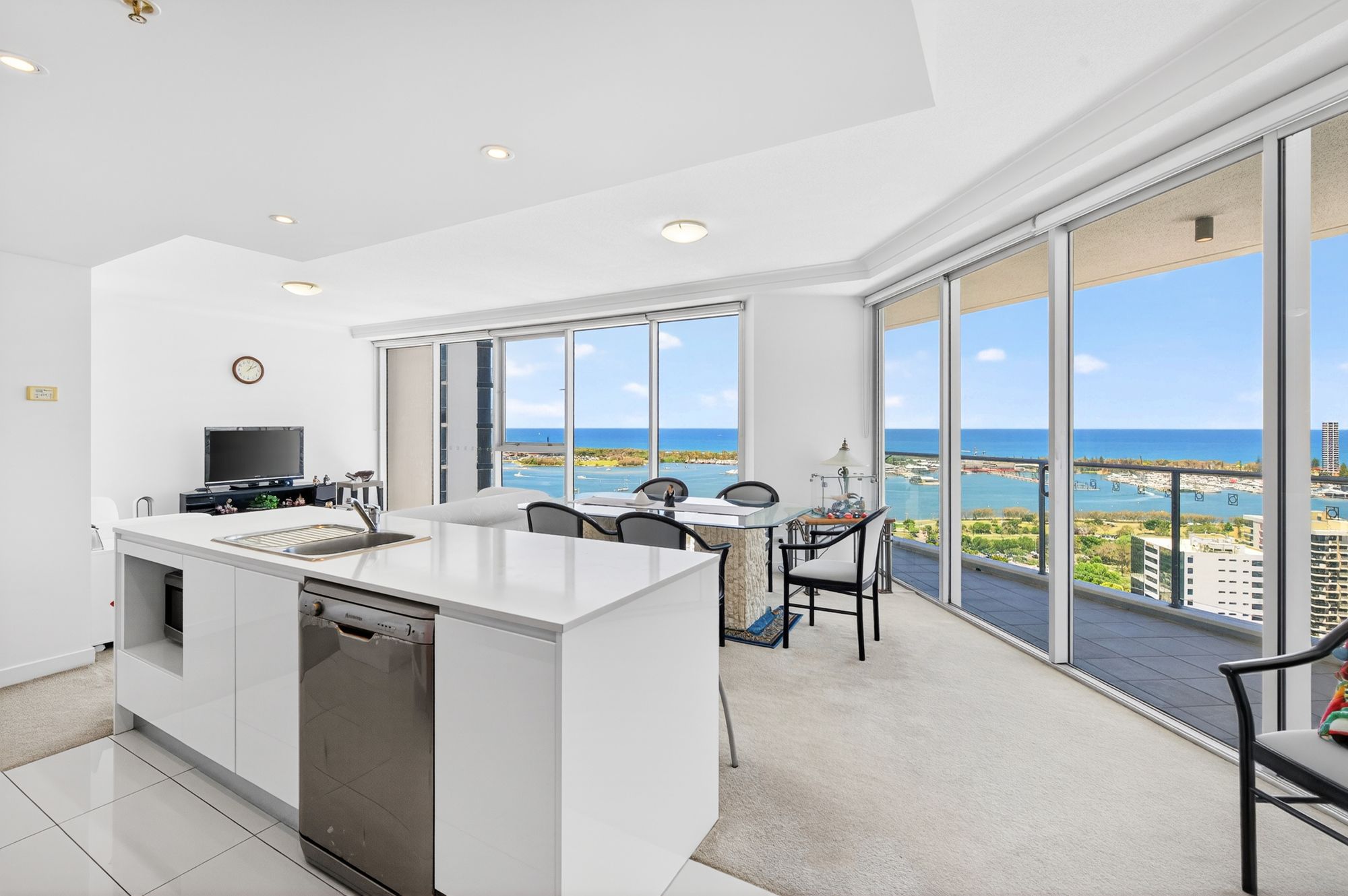 22401/5 Lawson Street, Southport, QLD 4215