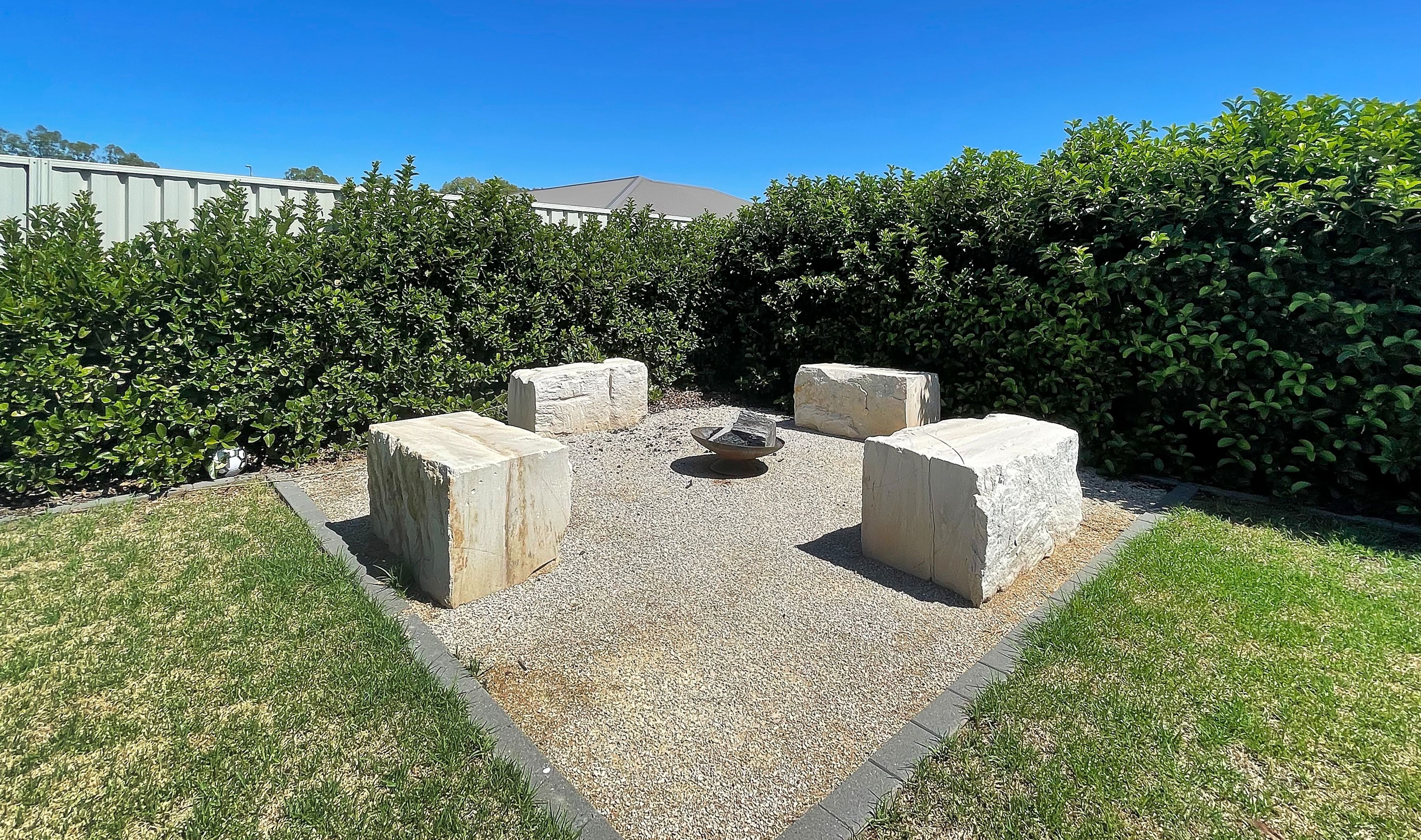 8 Macintyre Circuit — photo 14 of 14
