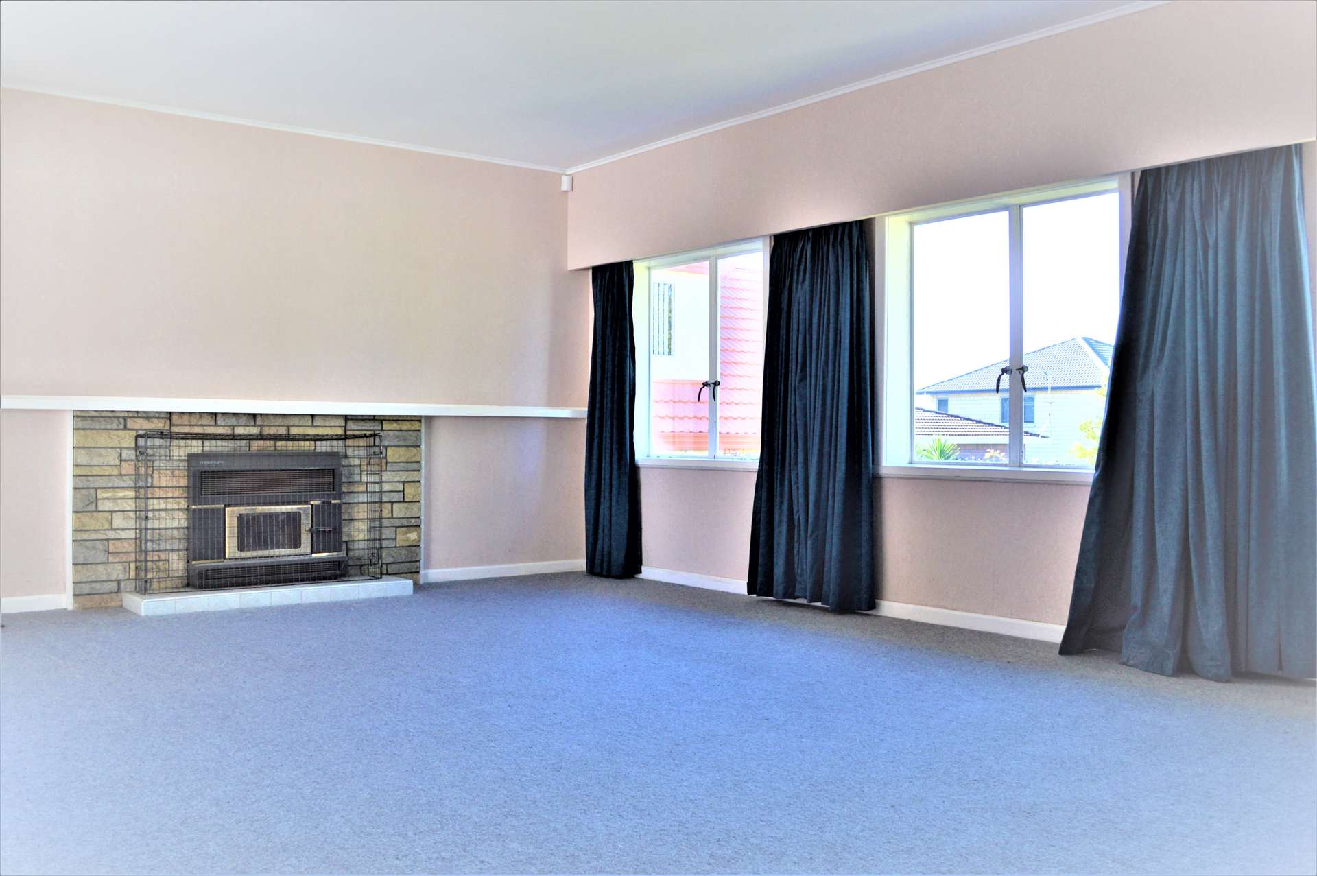 77 Te Atatu Road photo 3