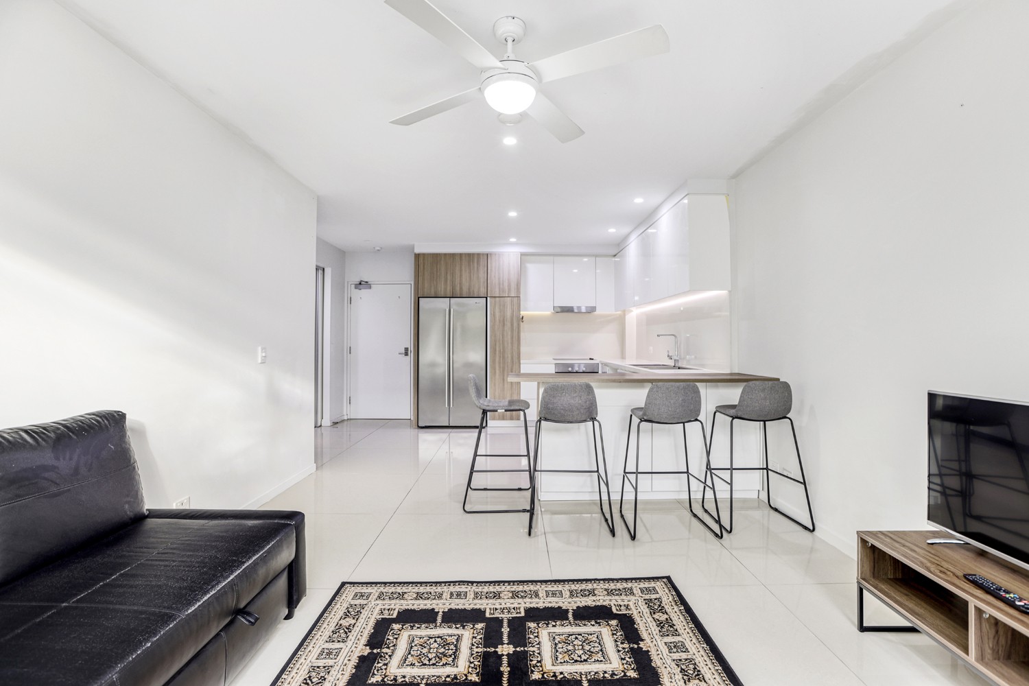 202/26 Gray Street, Southport, QLD 4215