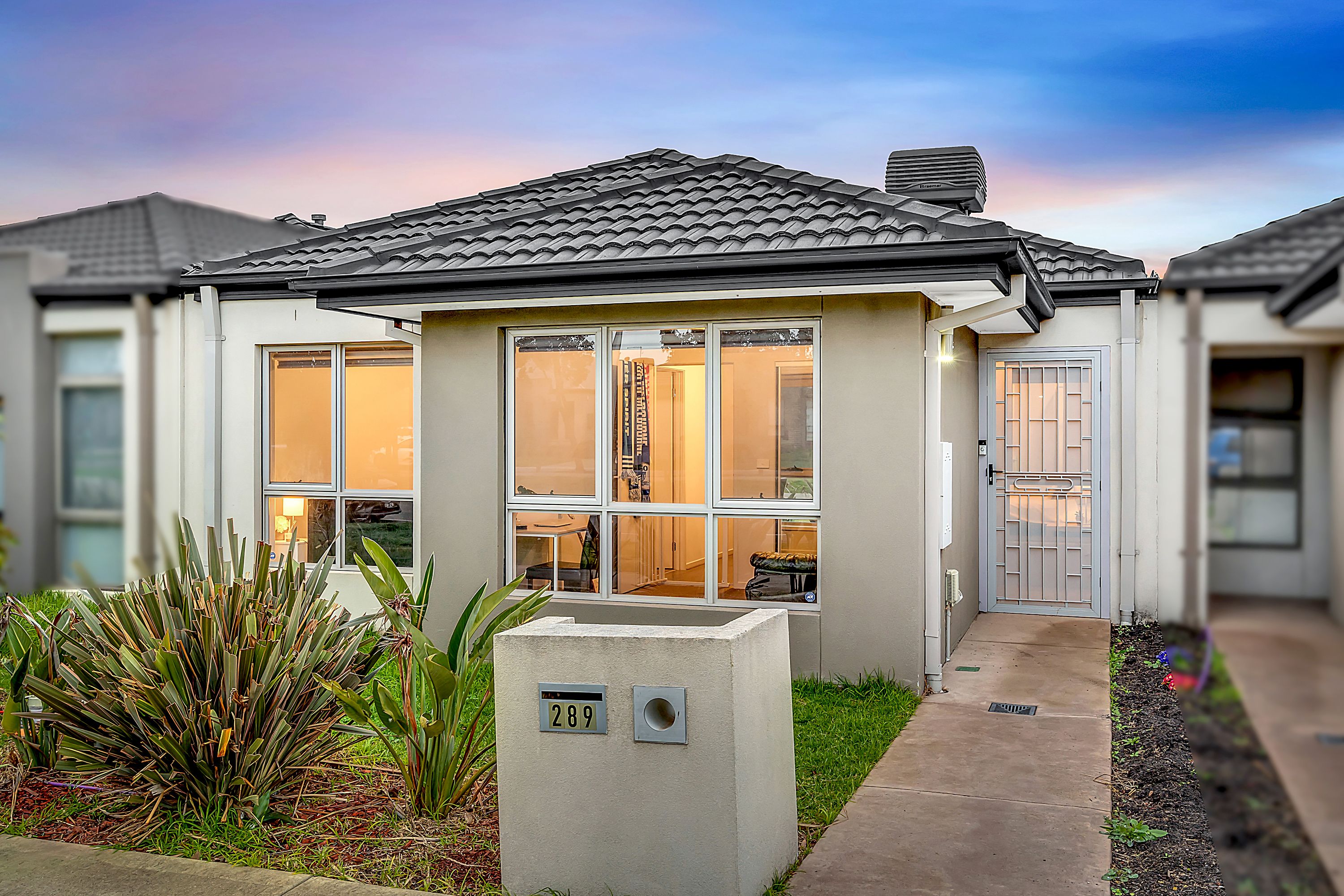 289 Brookfield Boulevard, Craigieburn, VIC 3064