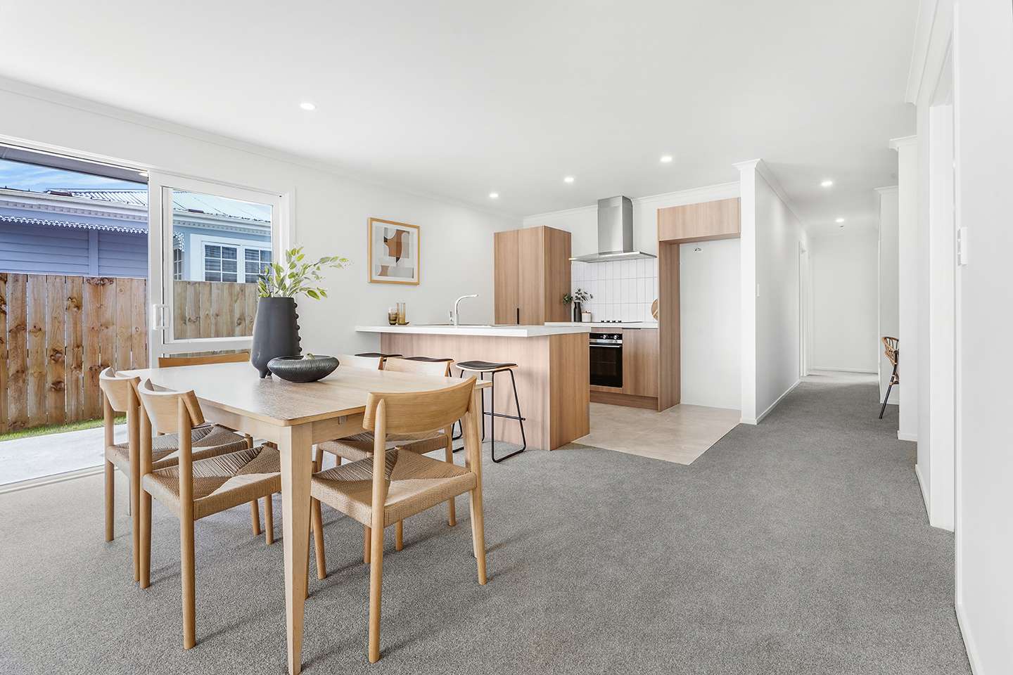 6 Vicarage Lane photo 3