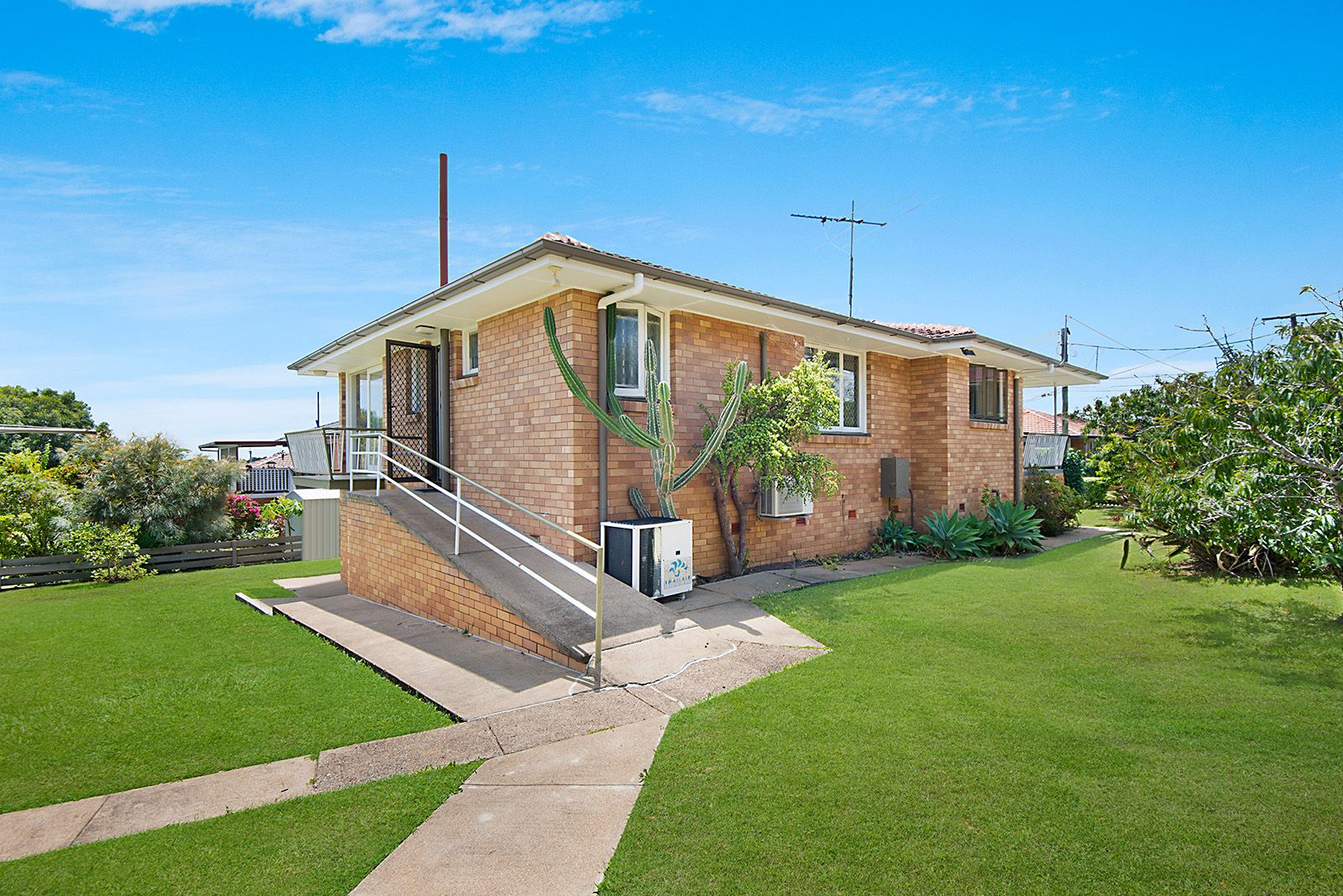 11 Balloch Street, WISHART, QLD 4122