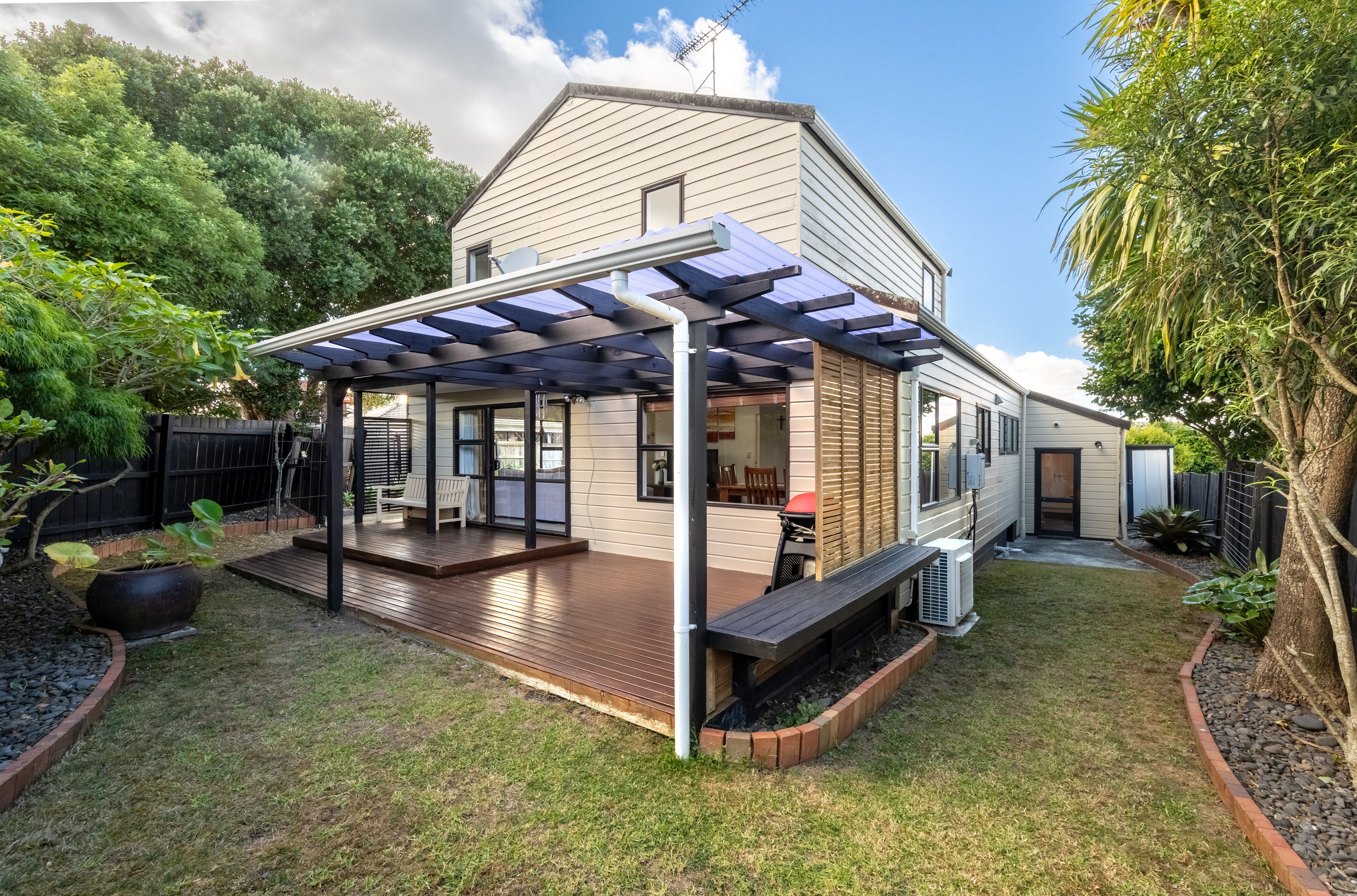 25B Channing Crescent, Botany Downs, Manukau City