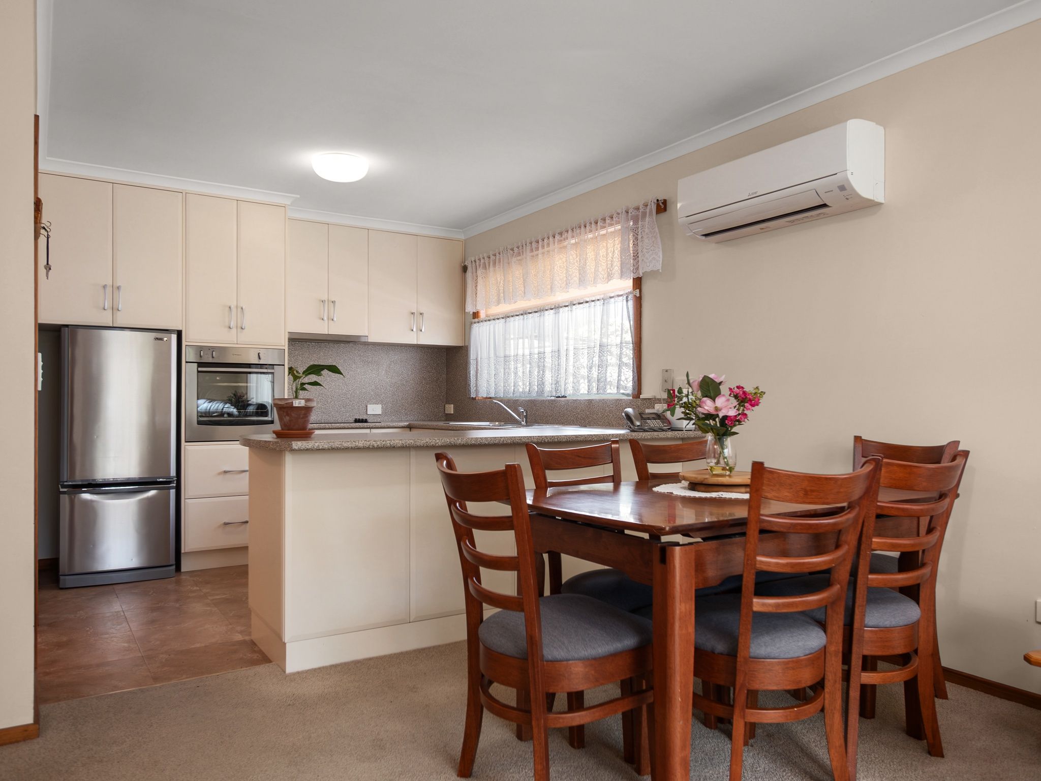 4/52 Hogg Street — photo 5 of 13