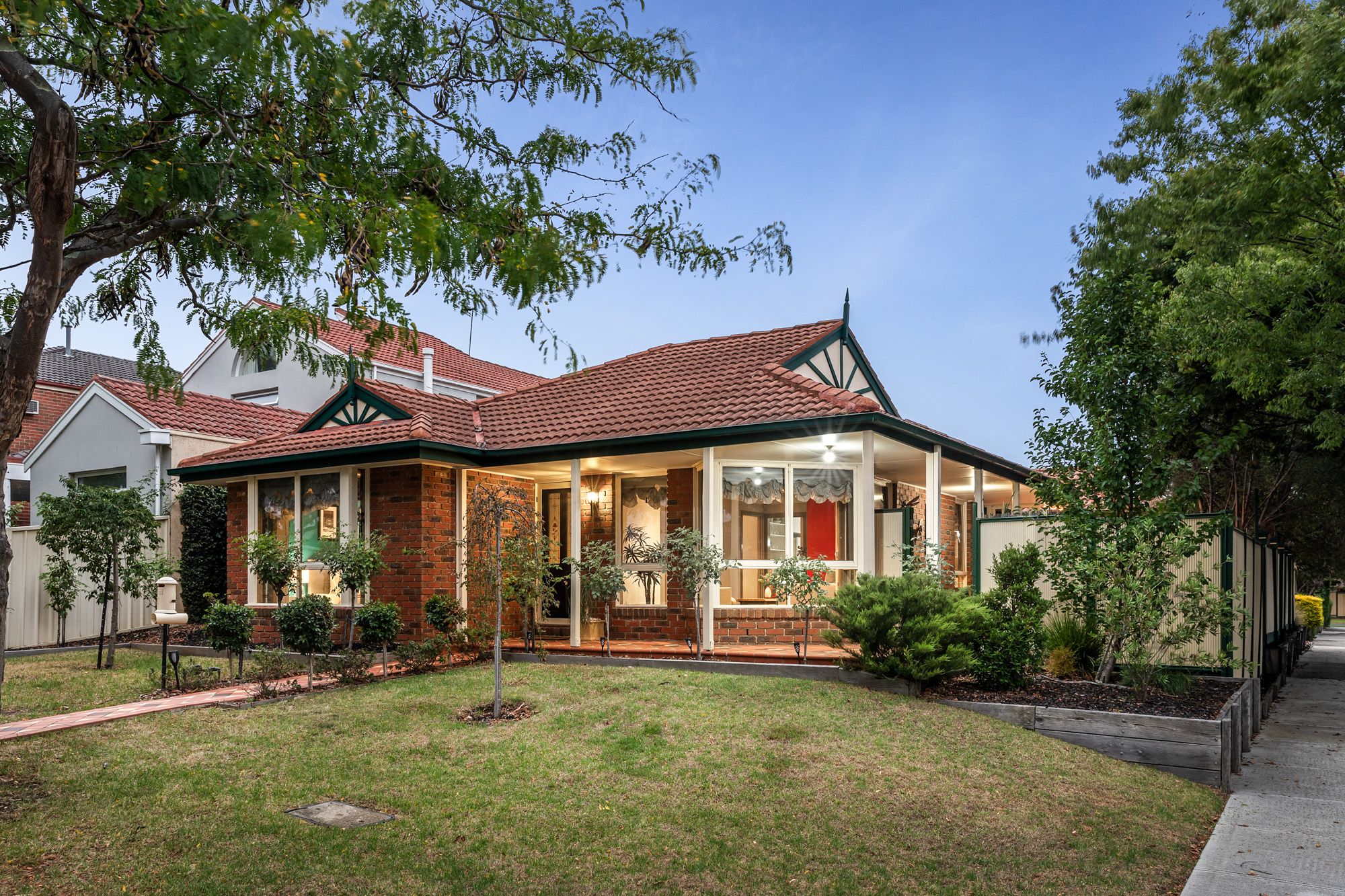 7 Sutherland Place, Burwood, VIC 3125