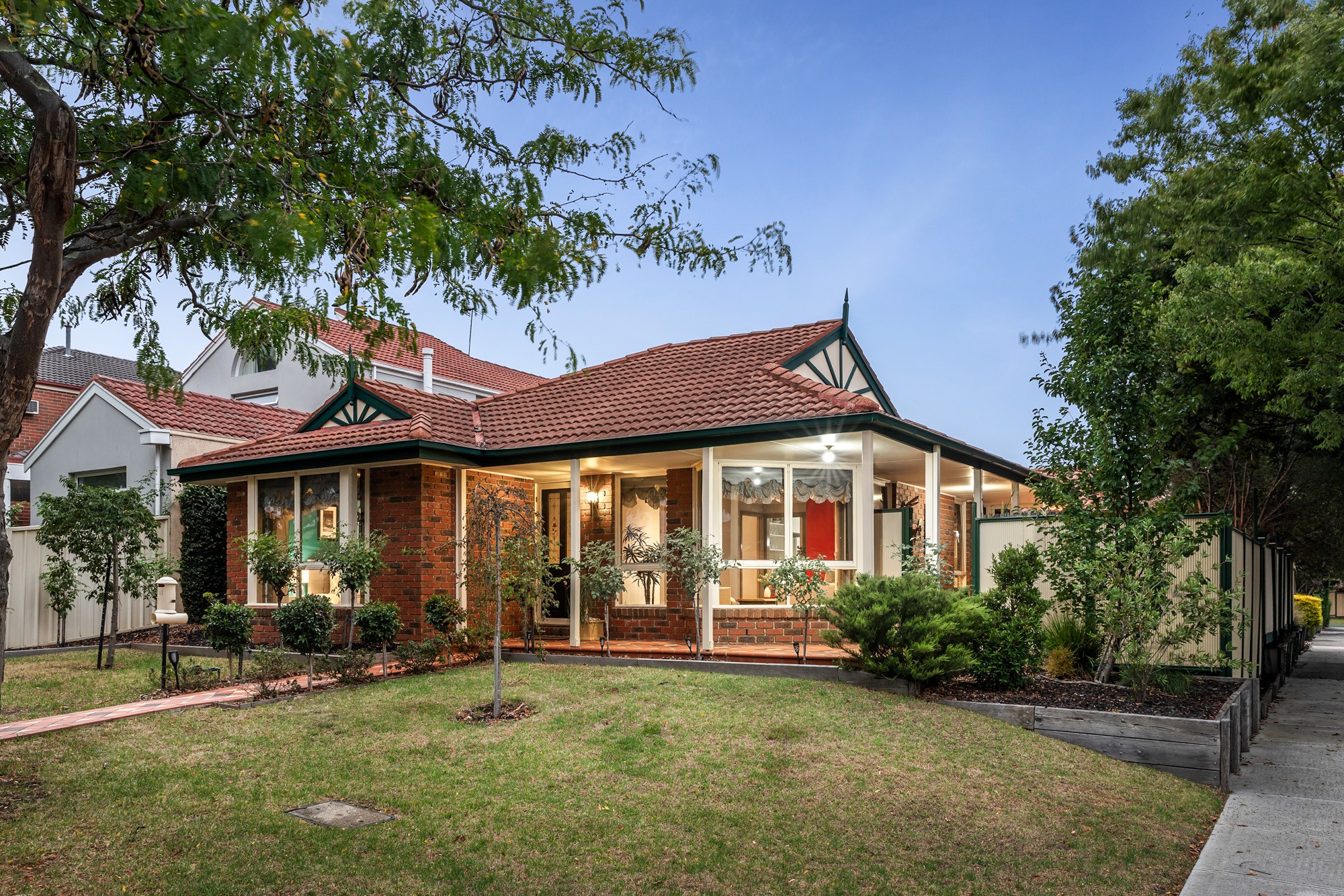 7 Sutherland Place, Burwood, VIC 3125