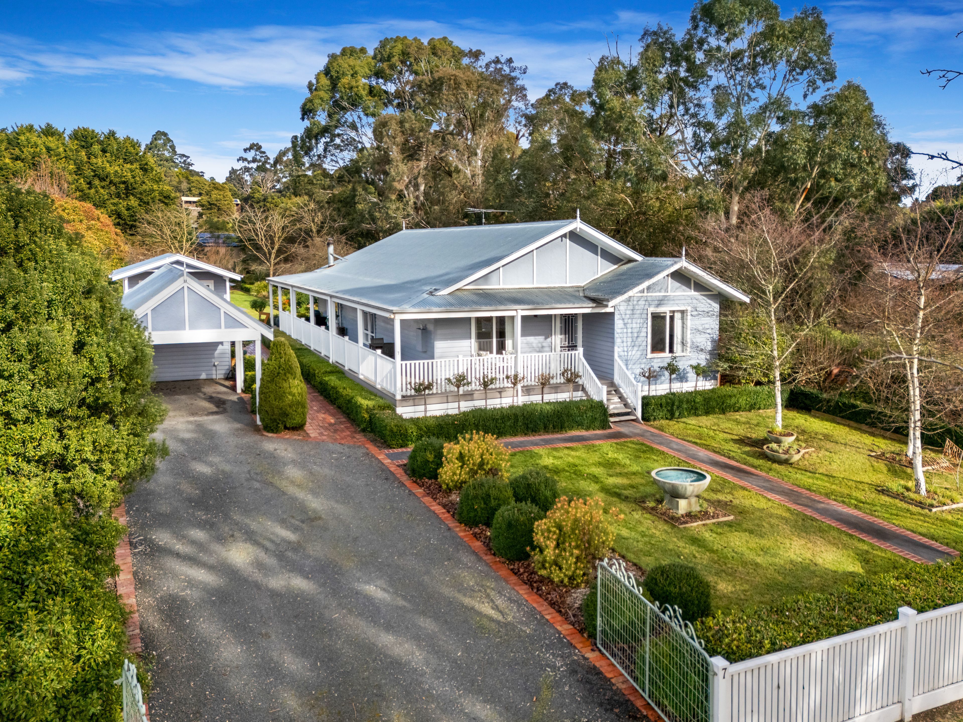 7 Urquhart Street, Gordon, VIC 3345