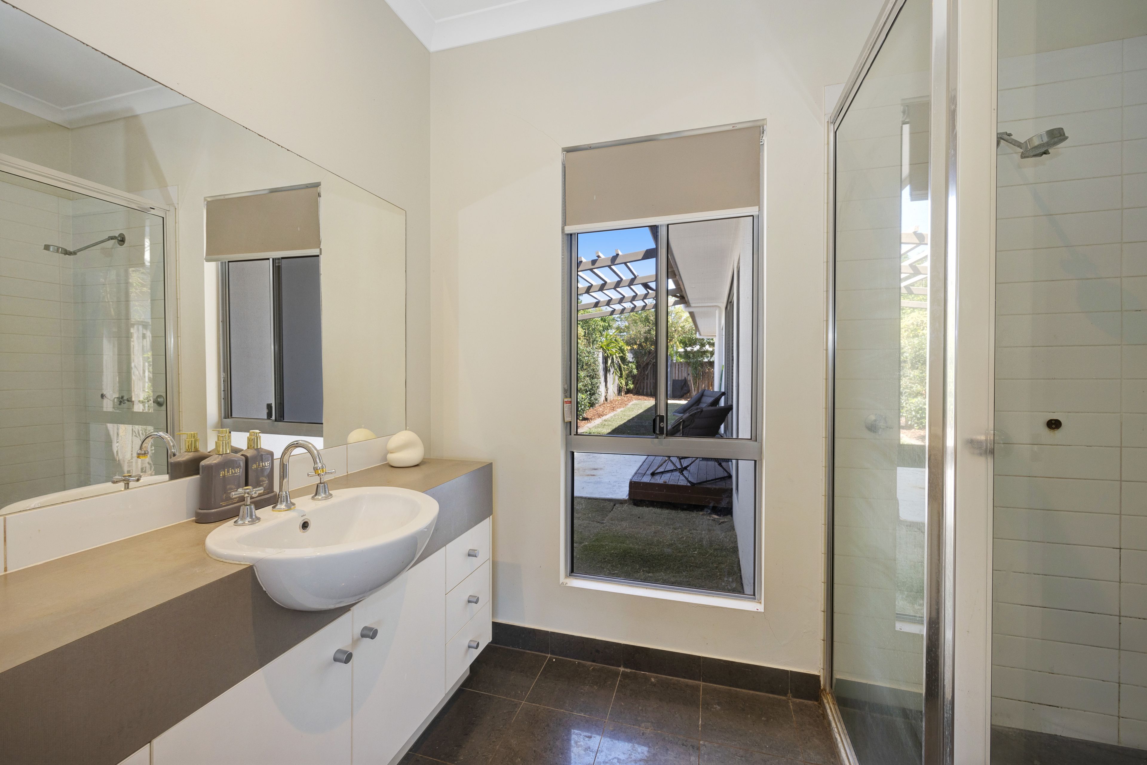 34 Dunlop Street — photo 6 of 10