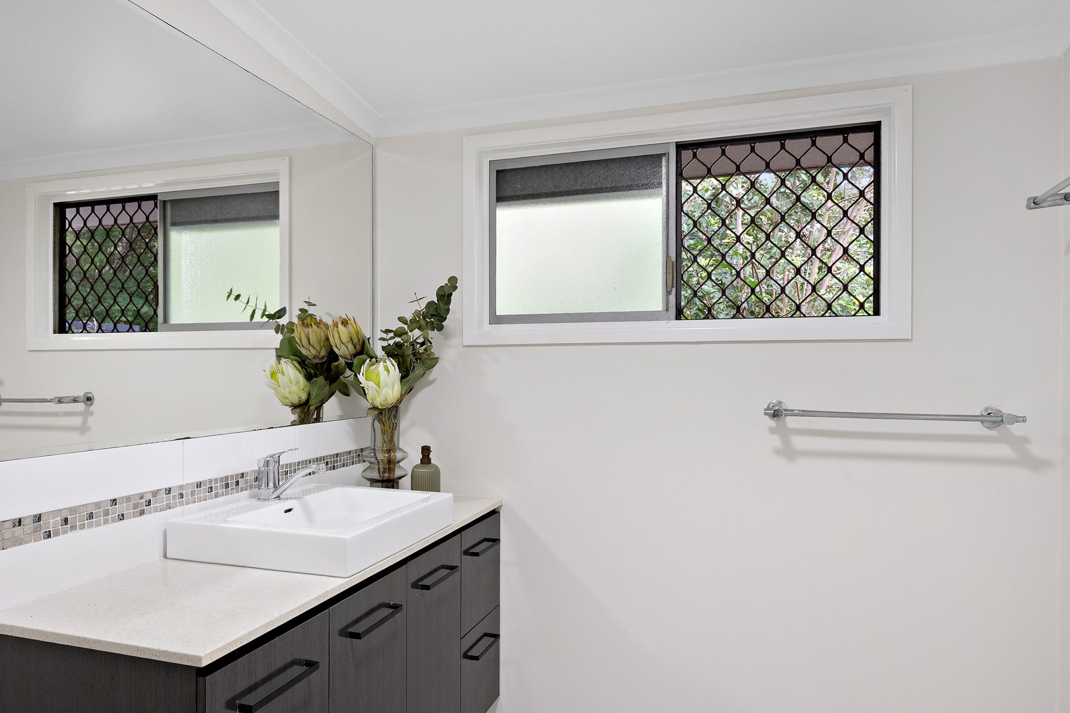 40 Lily Street — photo 9 of 15