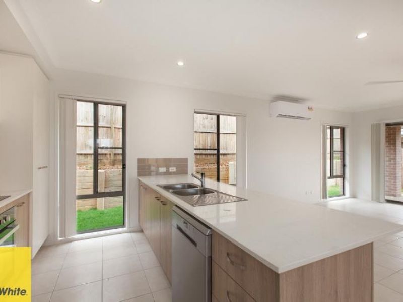 36 Essington Mews, Leichhardt, QLD 4305