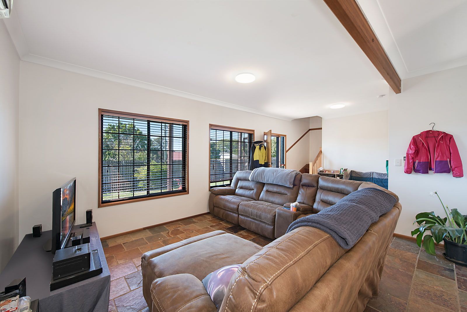 24 Tarrant Street, Mount Gravatt East, QLD 4122