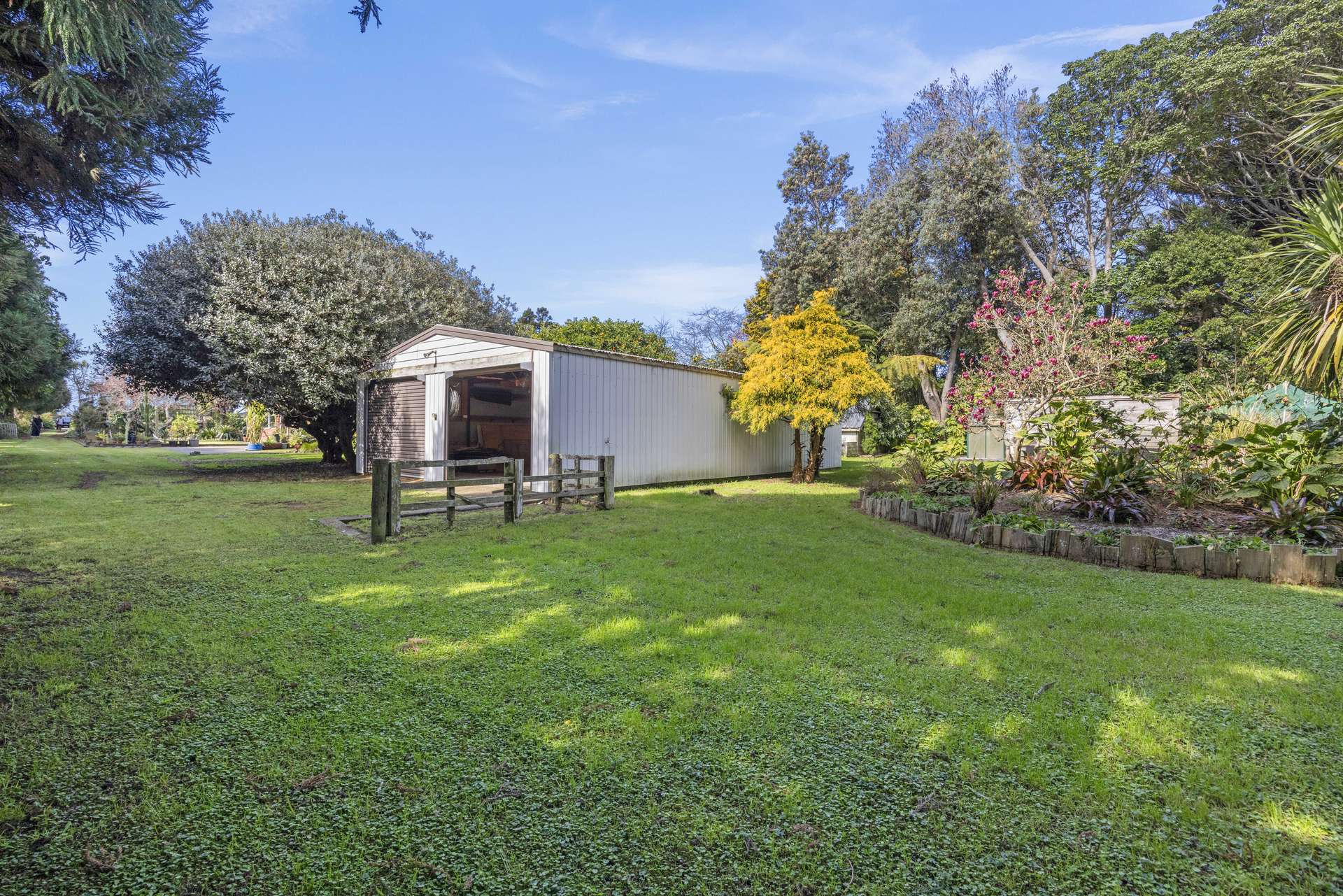 14 Waitara Road photo 33