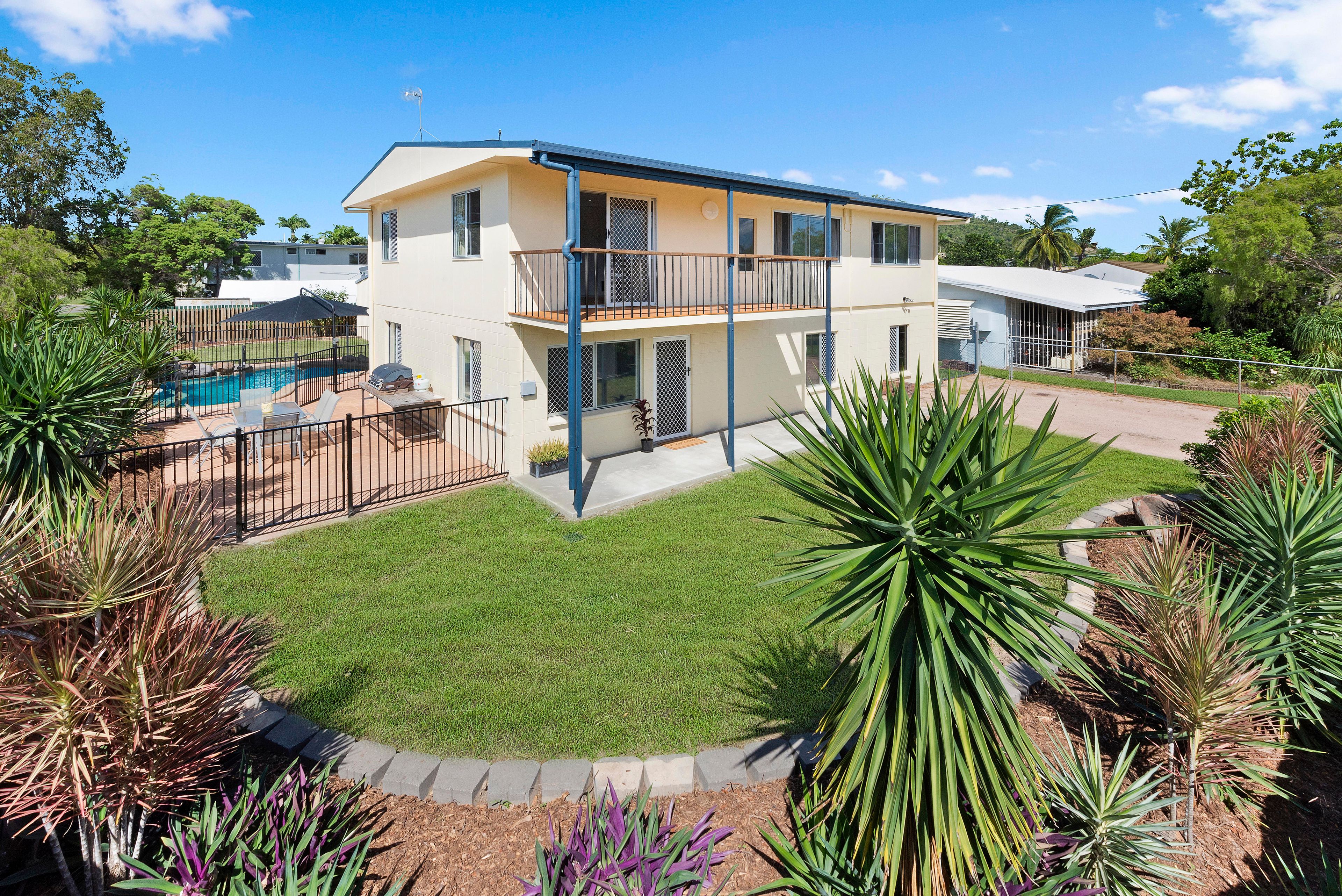 2 Majanna Street, Mount Louisa, QLD 4814