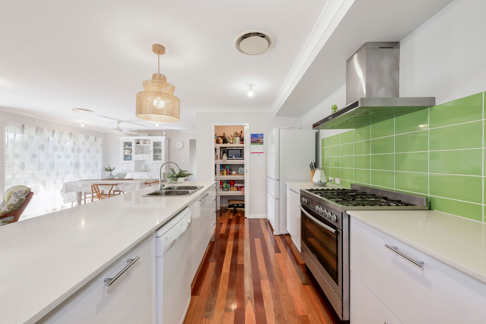 3 Raewood Close — photo 11 of 30