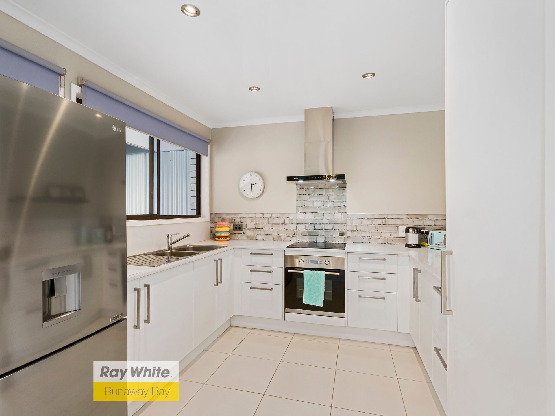 2/14 Callistemon Court, Arundel, QLD 4214