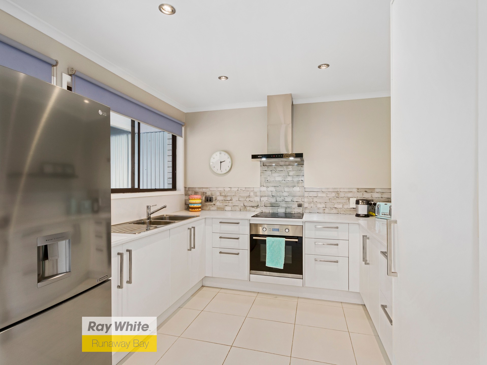 2/14 Callistemon Court, Arundel, QLD 4214