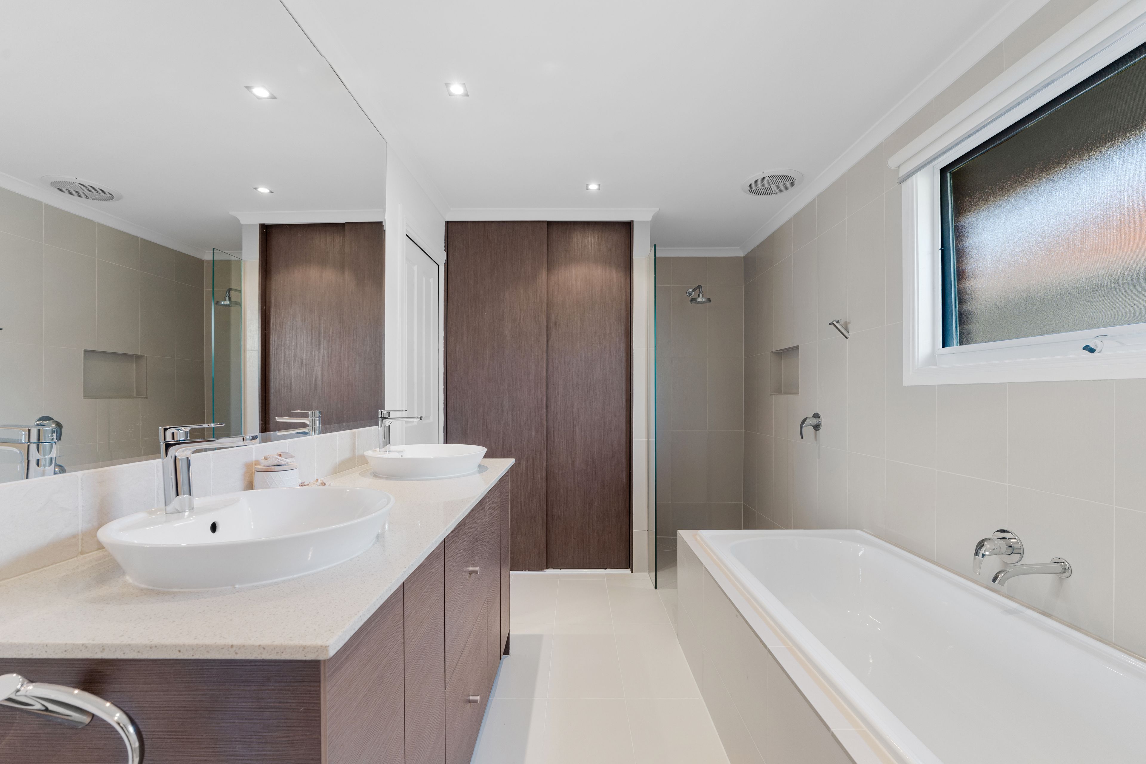 2/10 Keith Street — photo 14 of 16