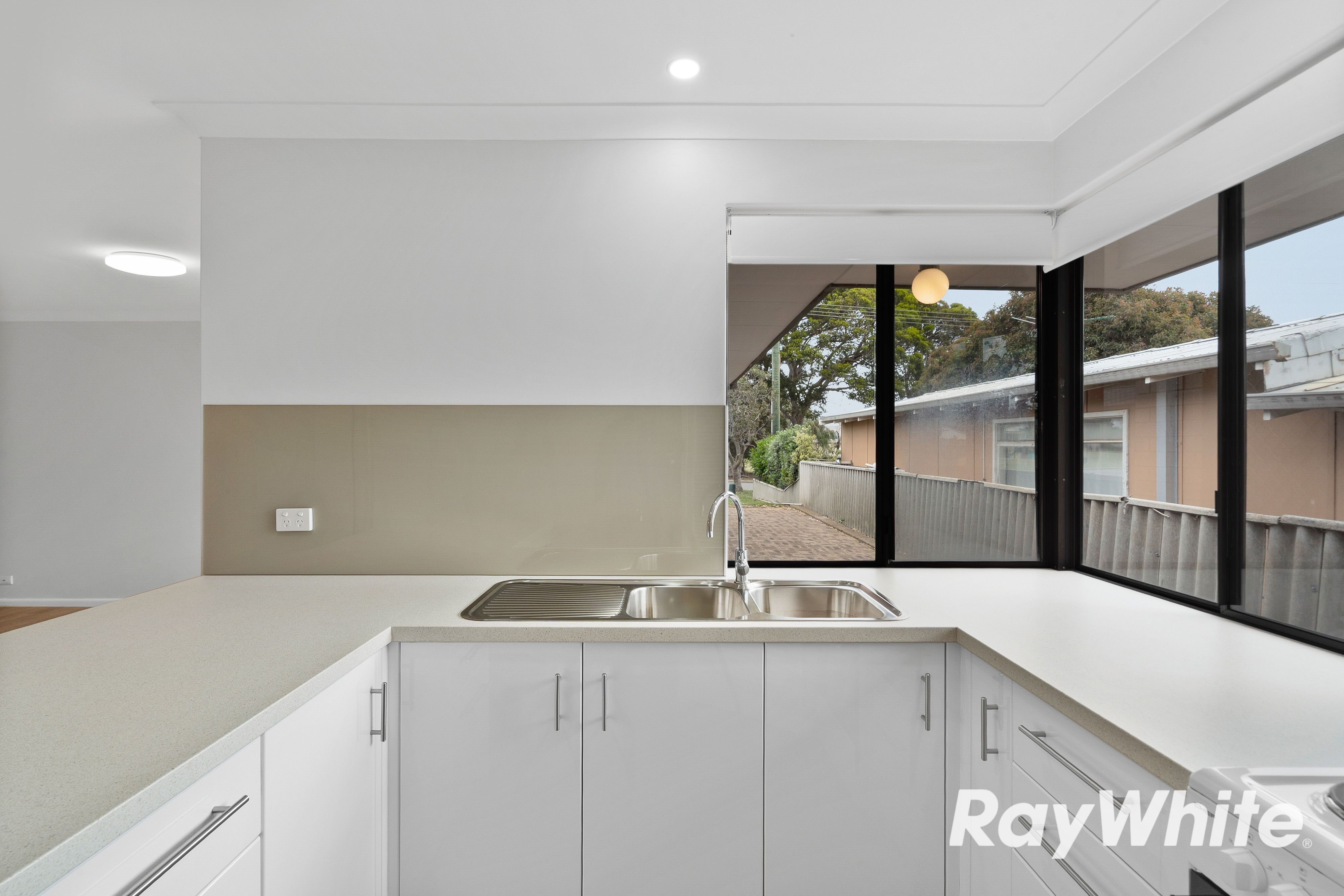 8B Cathryn Street — photo 6 of 21