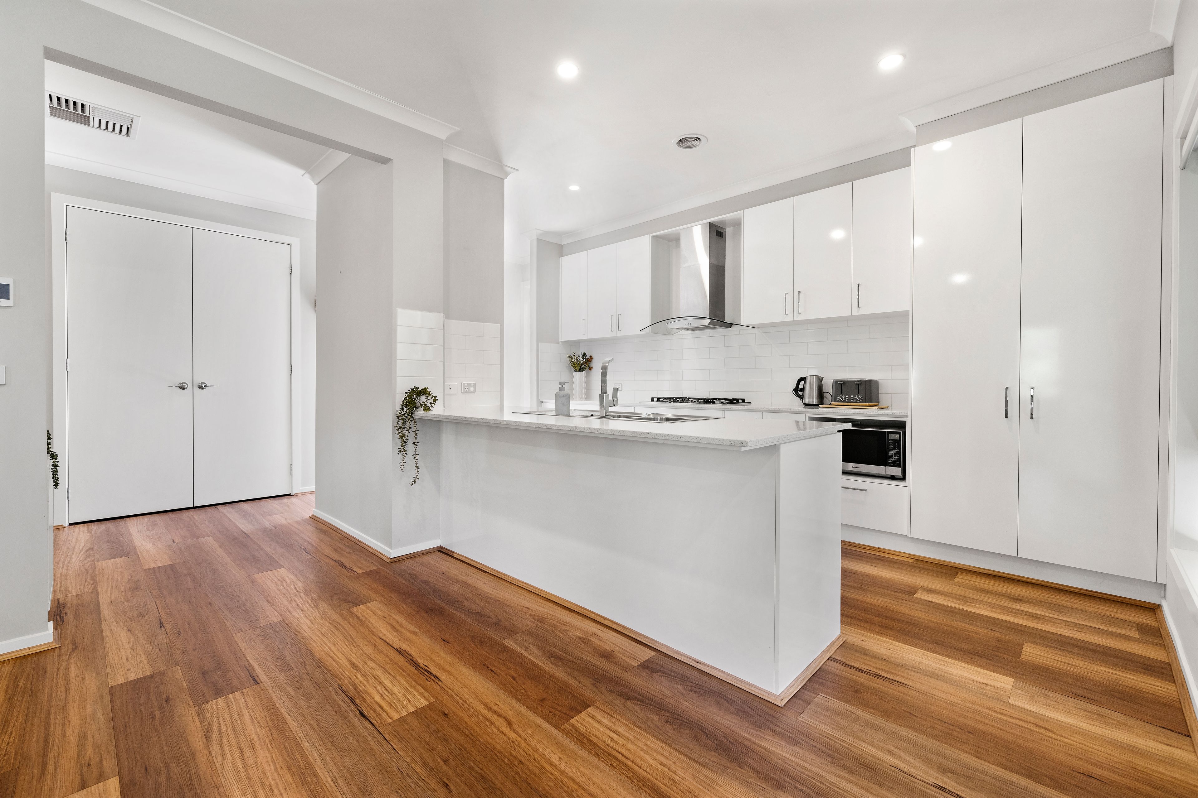 2 Augusta Crescent — photo 6 of 18