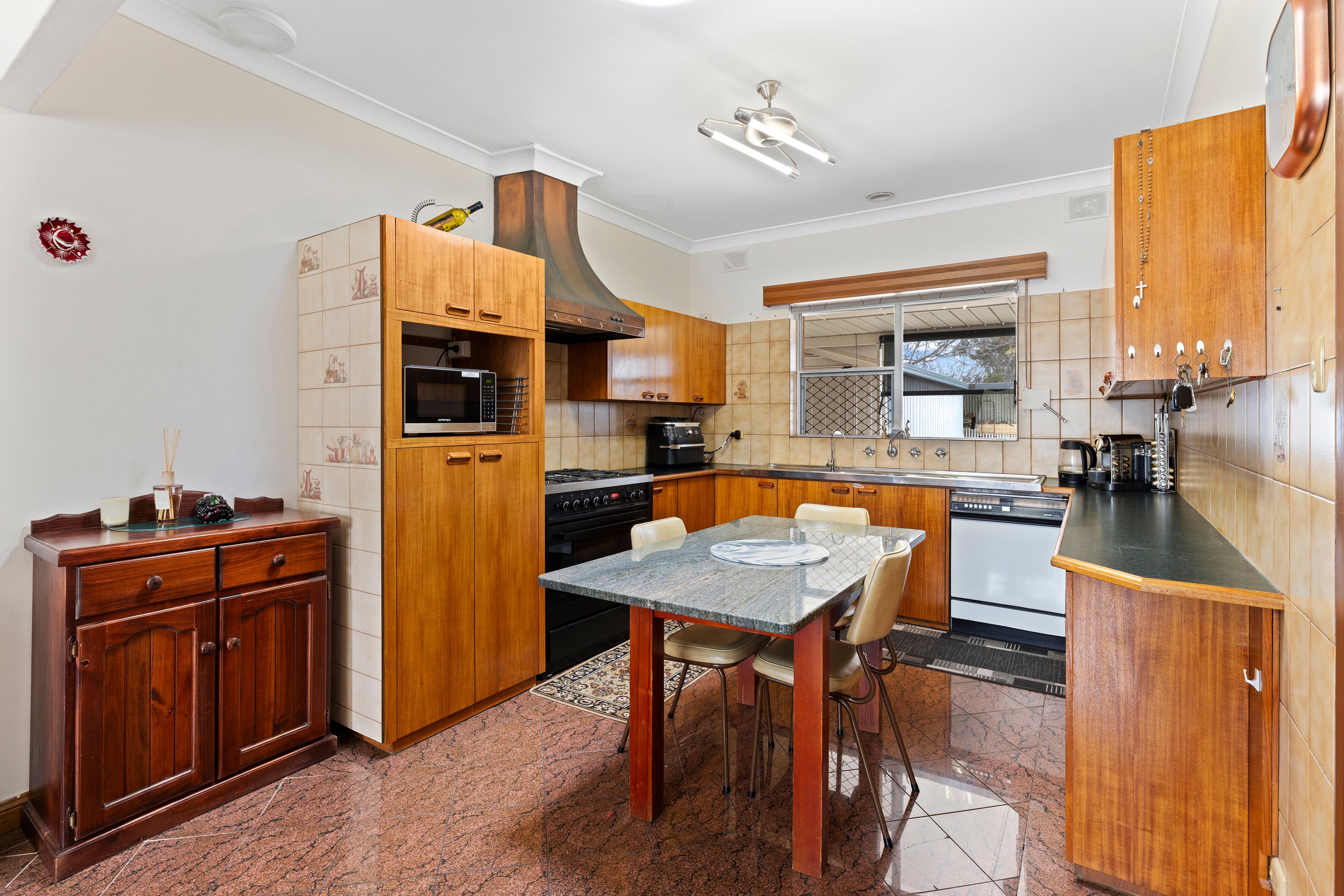 40 Fairfield Road — photo 8 of 16