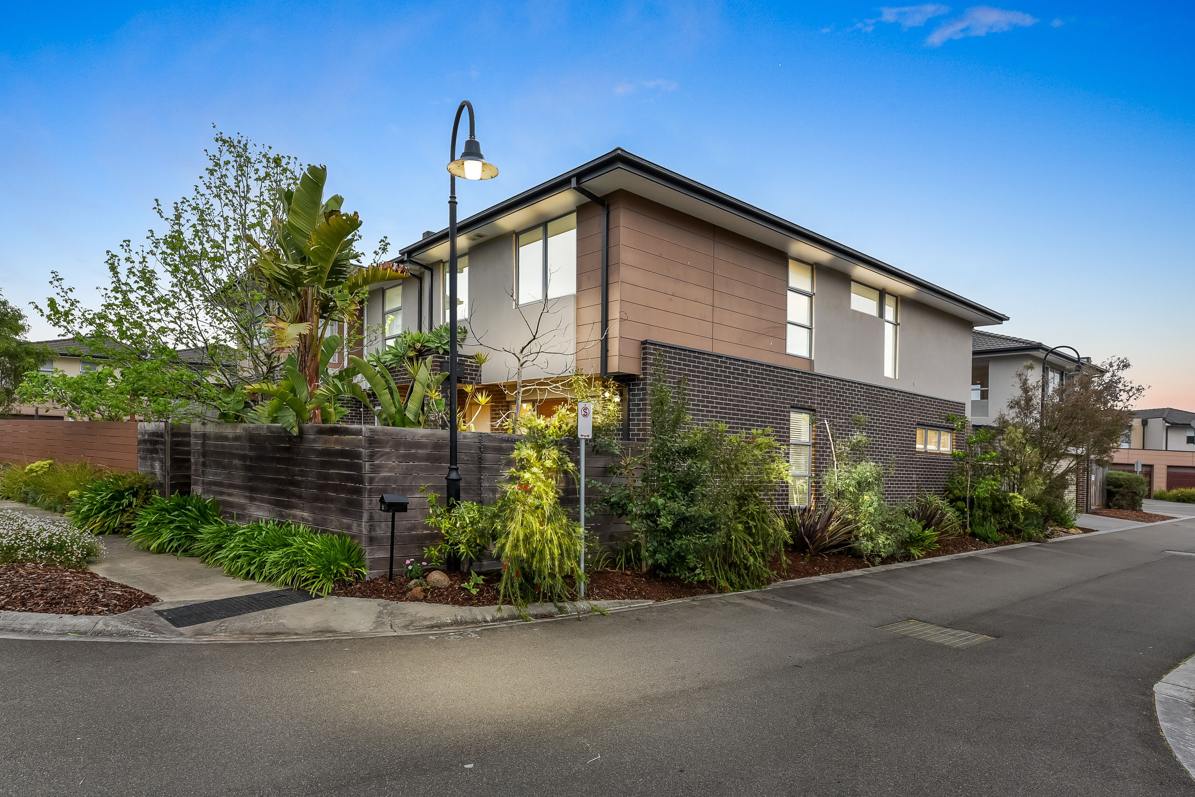 5 Brookside Drive, Knoxfield, VIC 3180