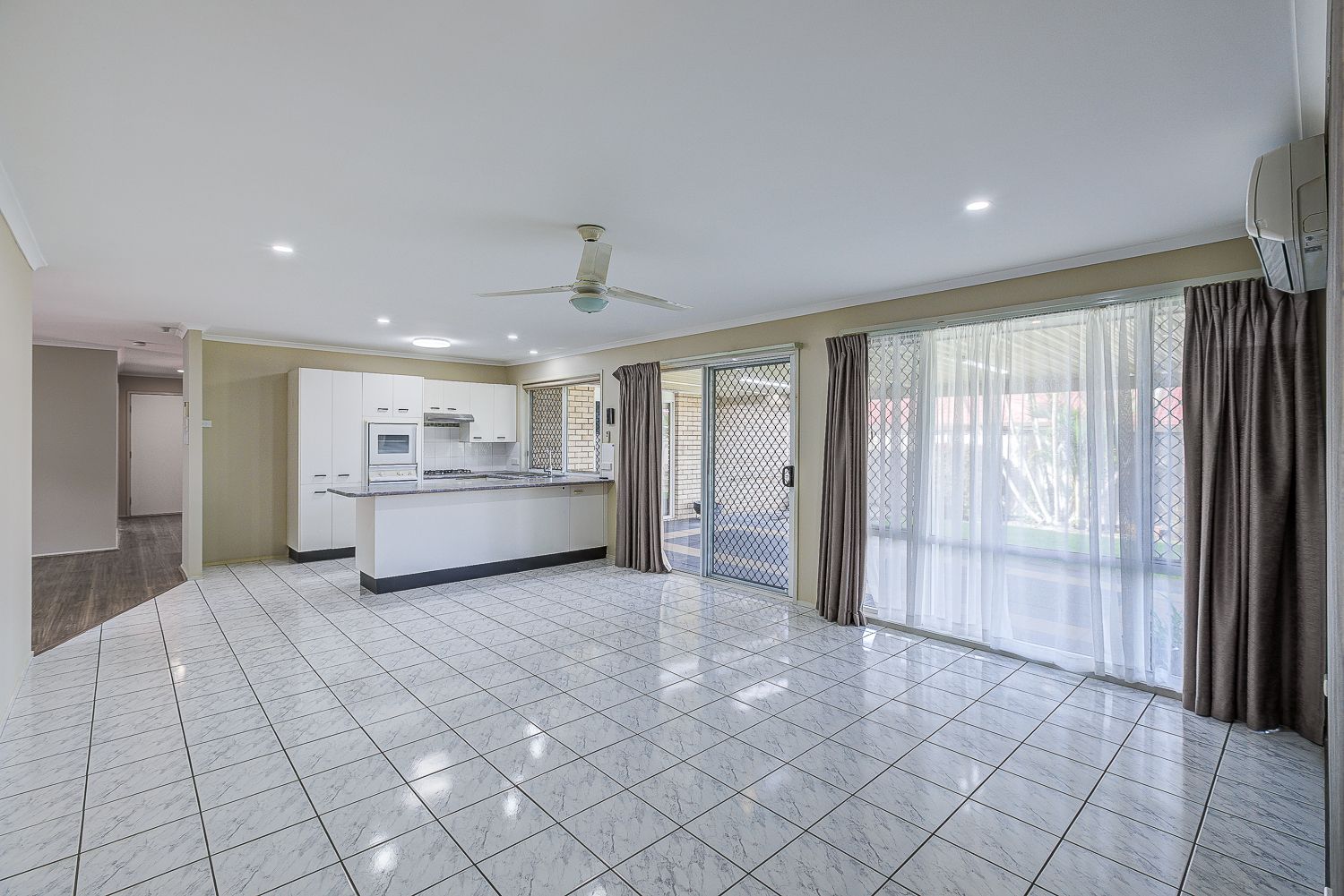 18 Lyrebird Street, Calamvale, QLD 4116