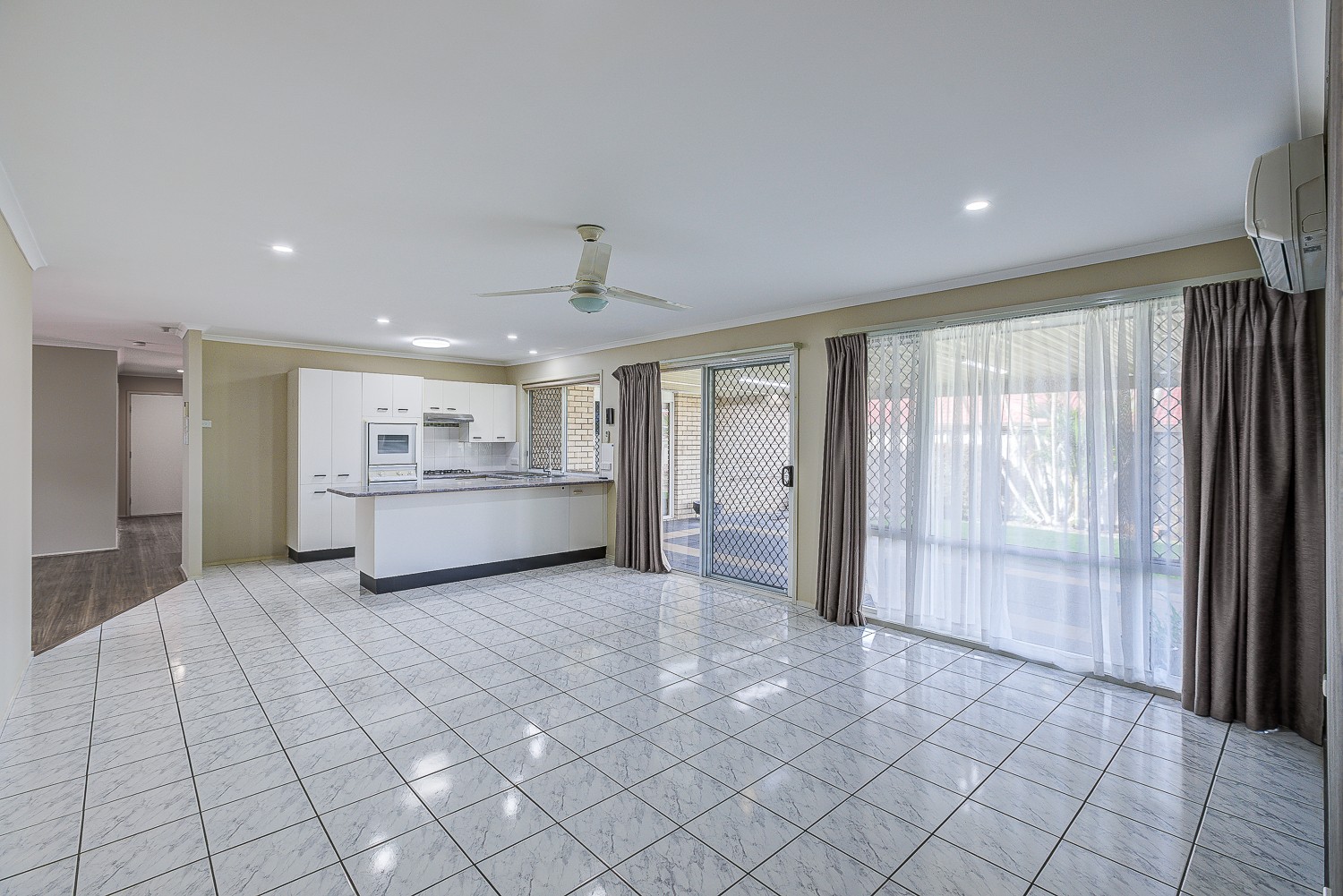 18 Lyrebird Street, Calamvale, QLD 4116