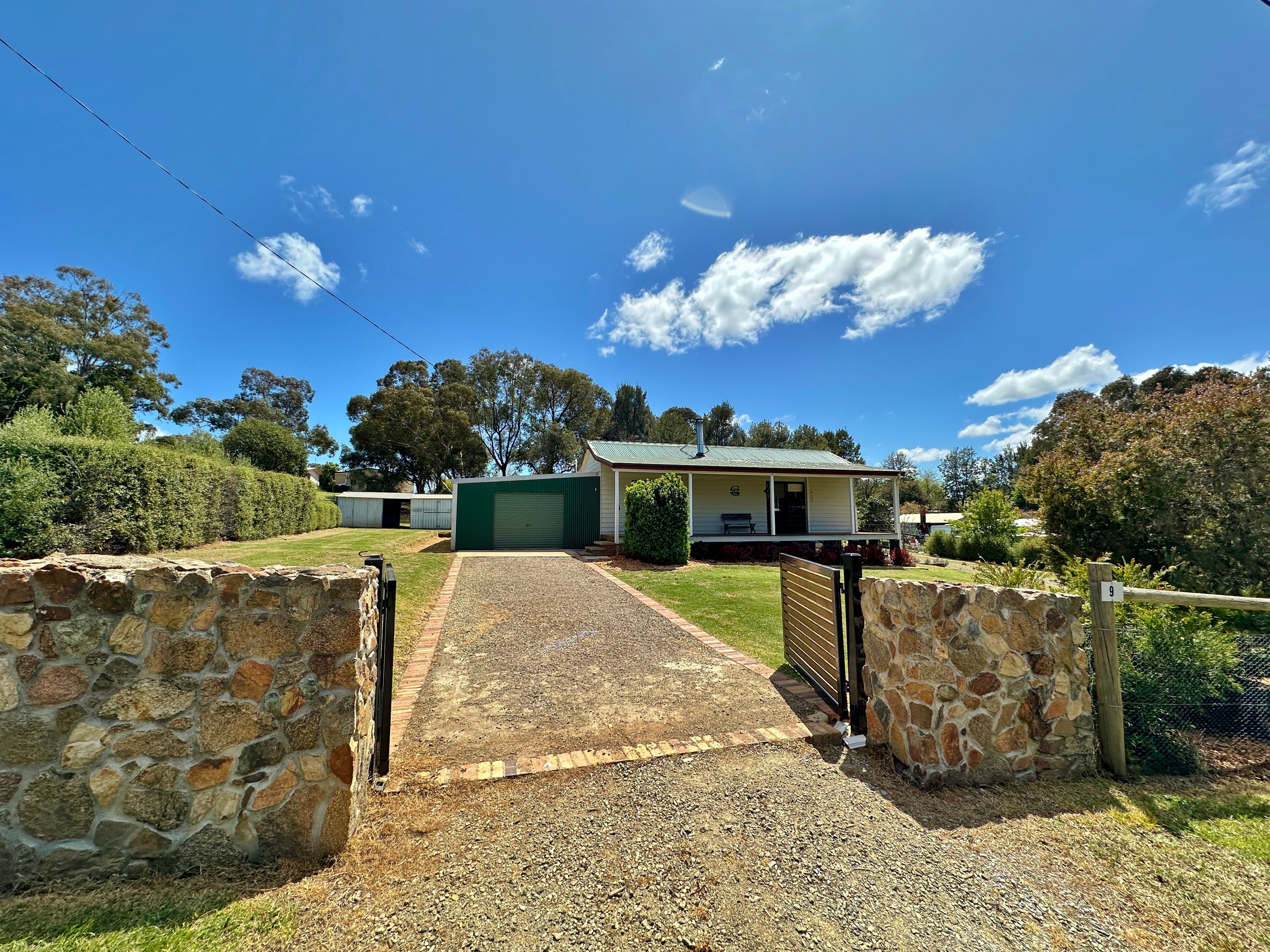 9 Belmore Street, Wombat, via, Young NSW 2594