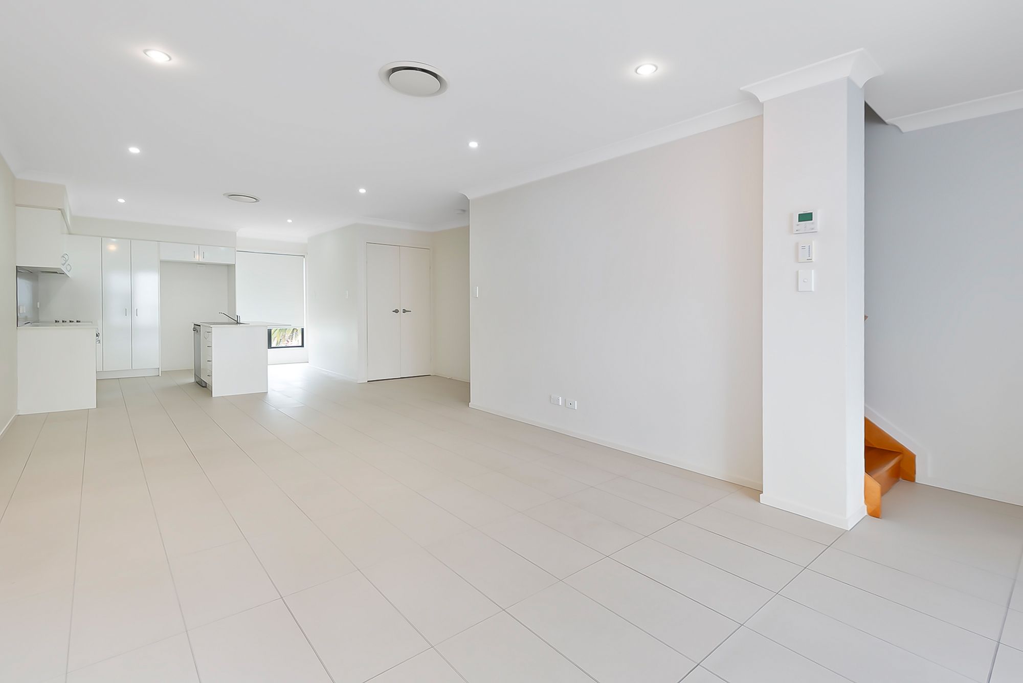 3/61 East Quay Drive — photo 3 of 12