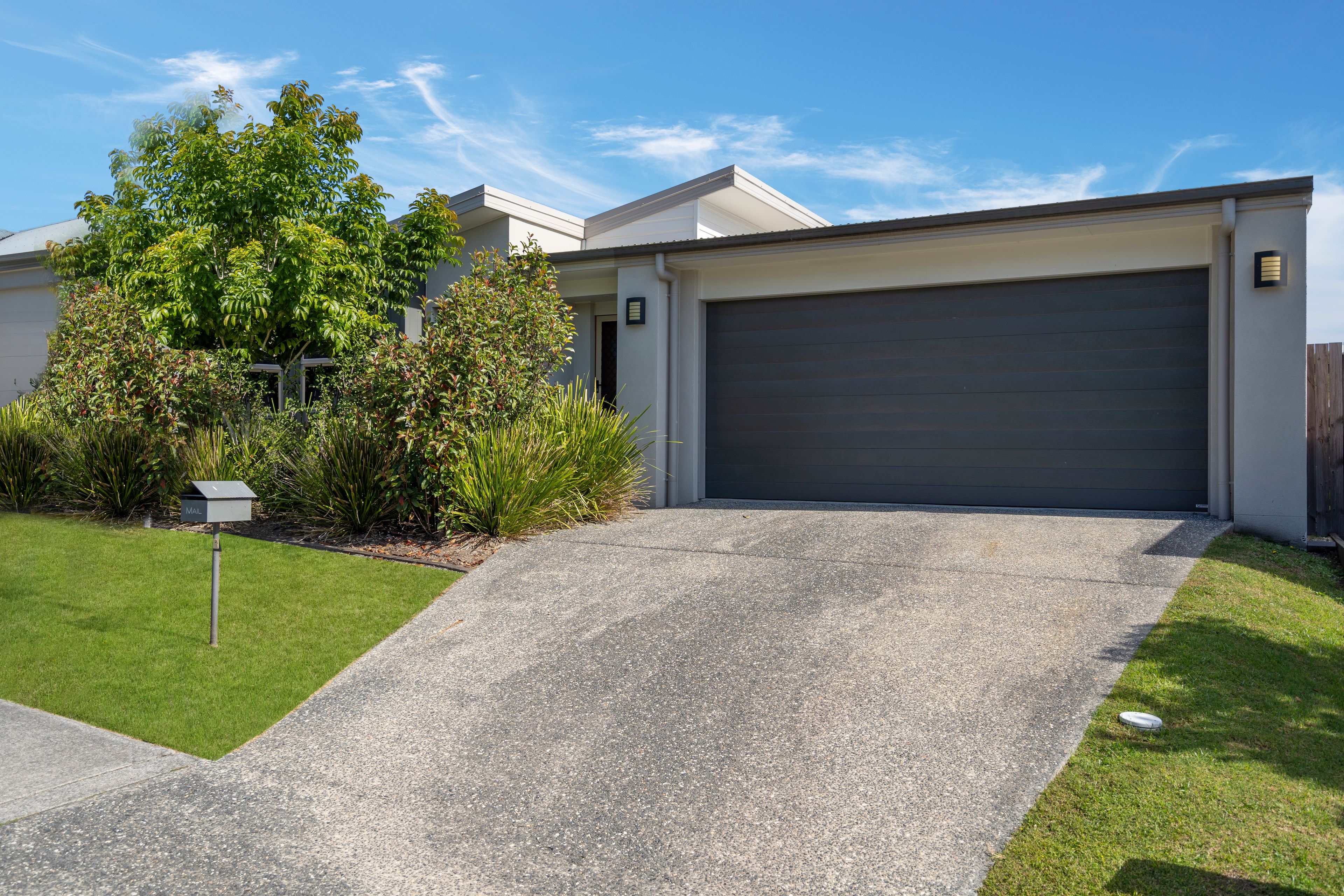 18 Dysart Drive, Holmview, QLD 4207