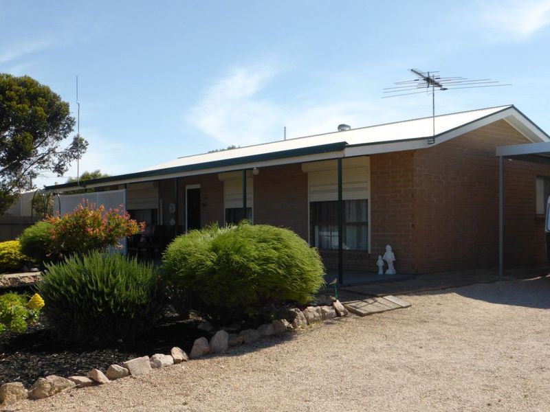 25 Fifth Street, Wool Bay, SA 5575