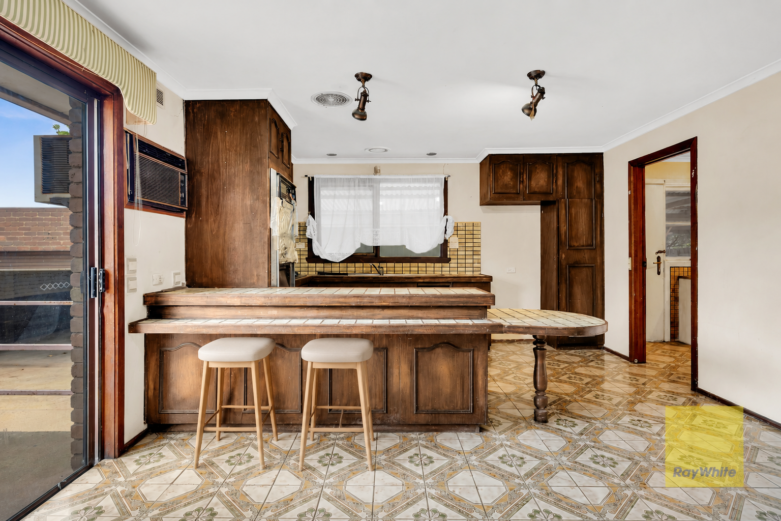 11 Lotis Court — photo 6 of 20