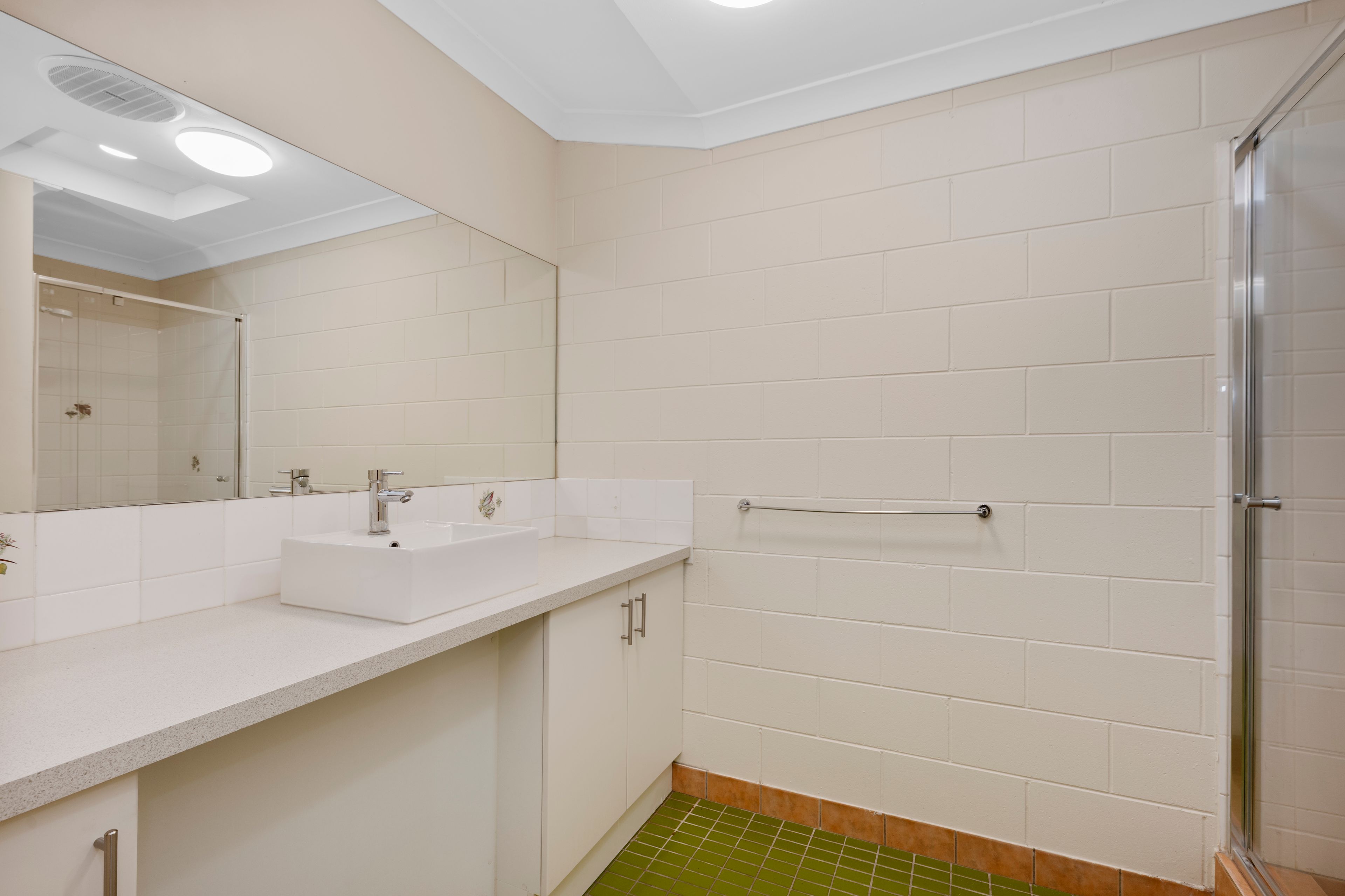 93 Yolanda Drive — photo 11 of 15