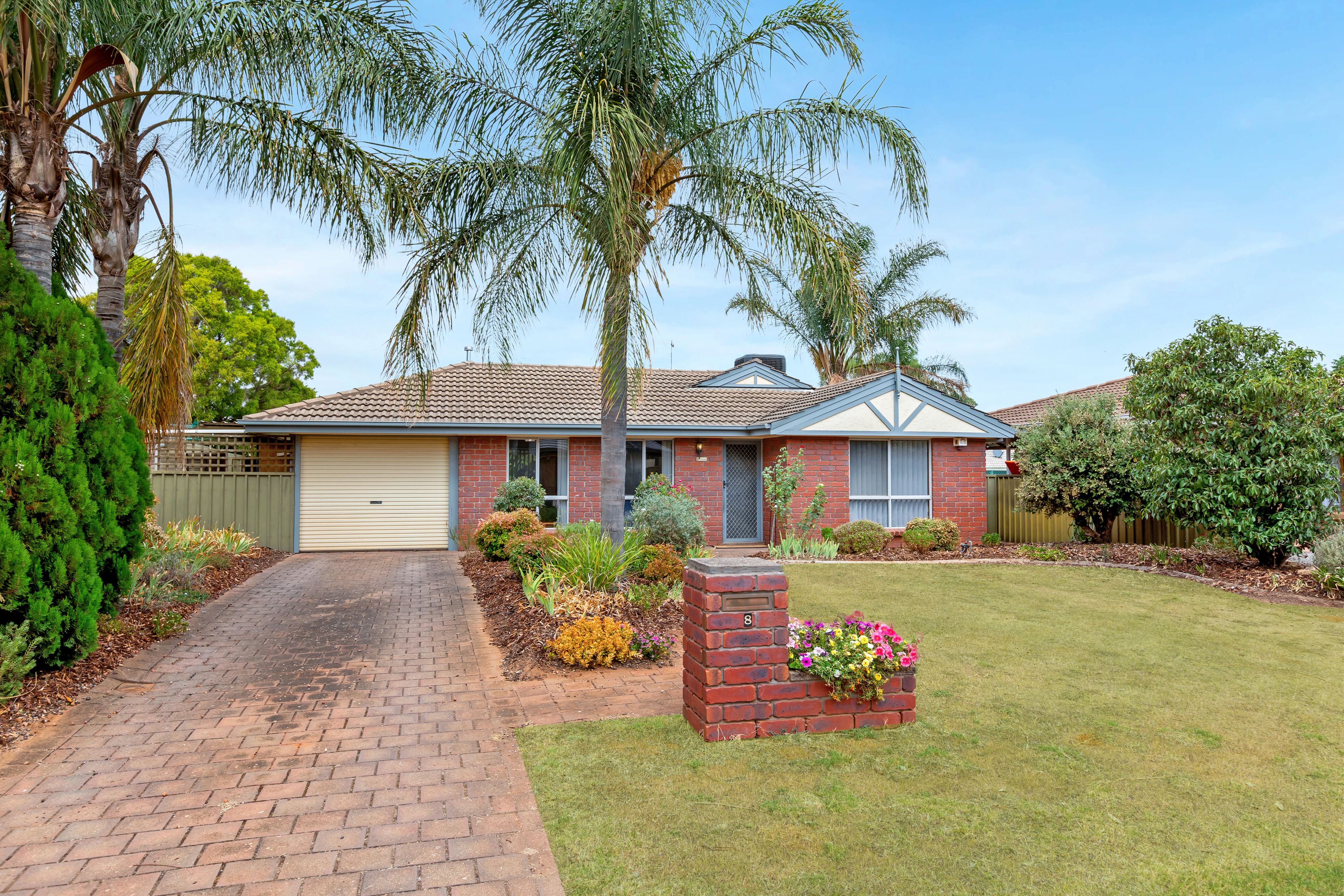 8 Pinicle Court, Andrews Farm, SA 5114