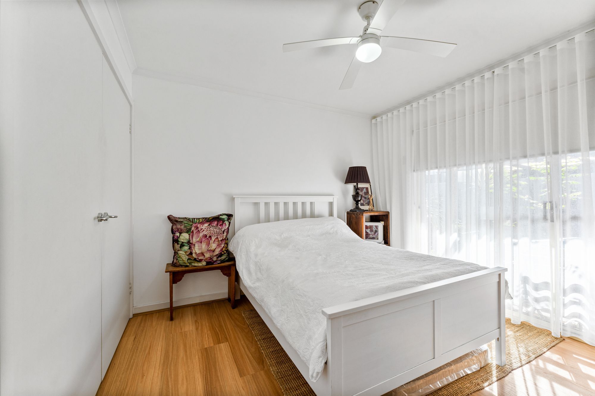 2/4 Greenlaw Crescent — photo 6 of 14