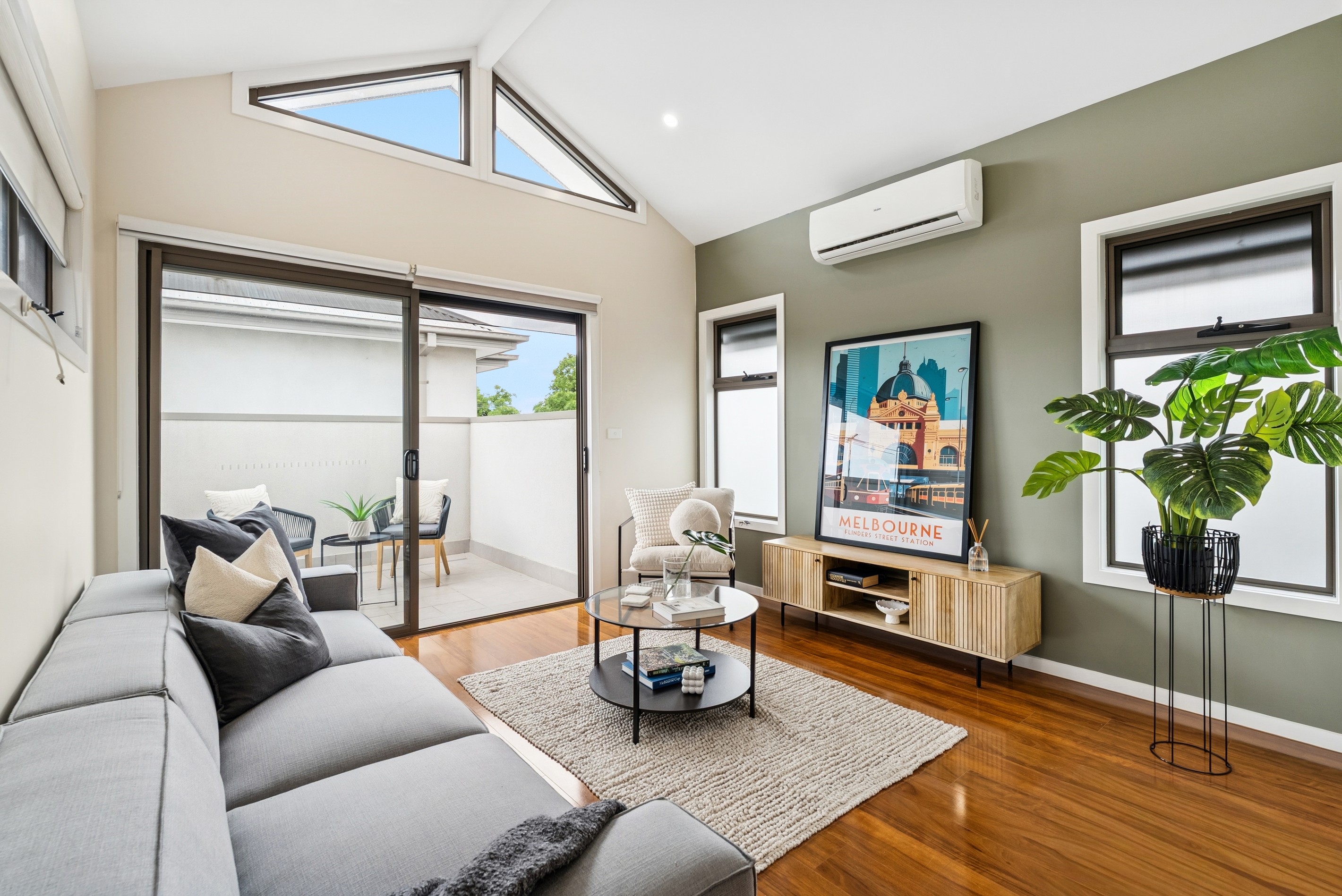 2/35 Leamington Street, Reservoir, VIC 3073