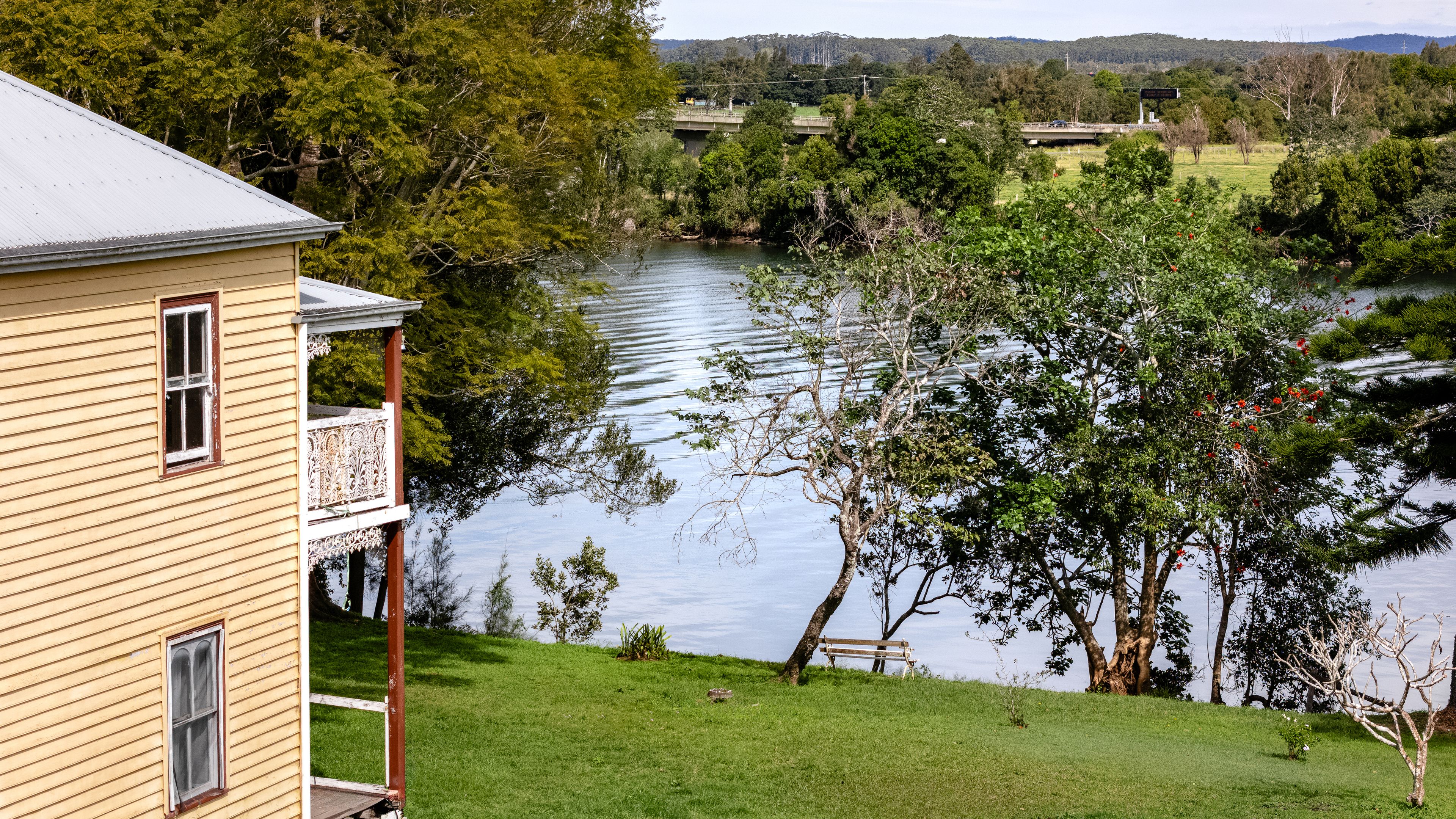 86 River Street — photo from Ray White Manning Valley