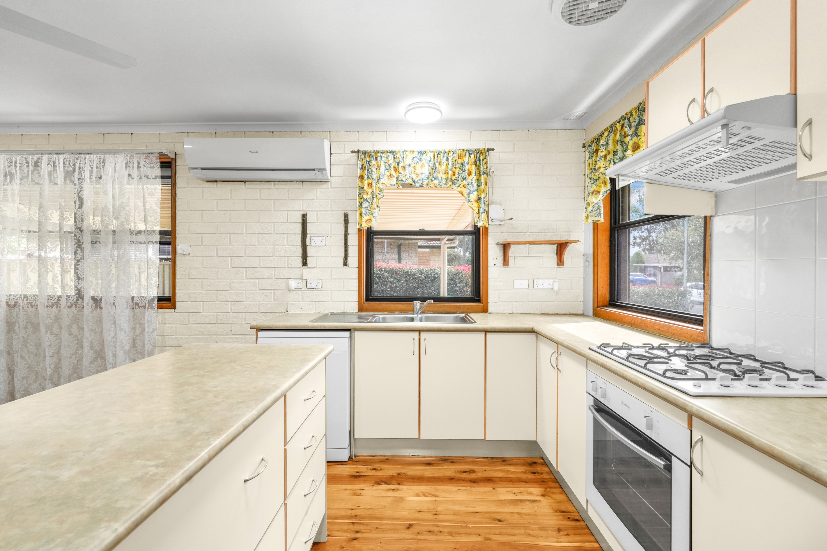 23 Napunyah Way, St Clair, NSW 2759