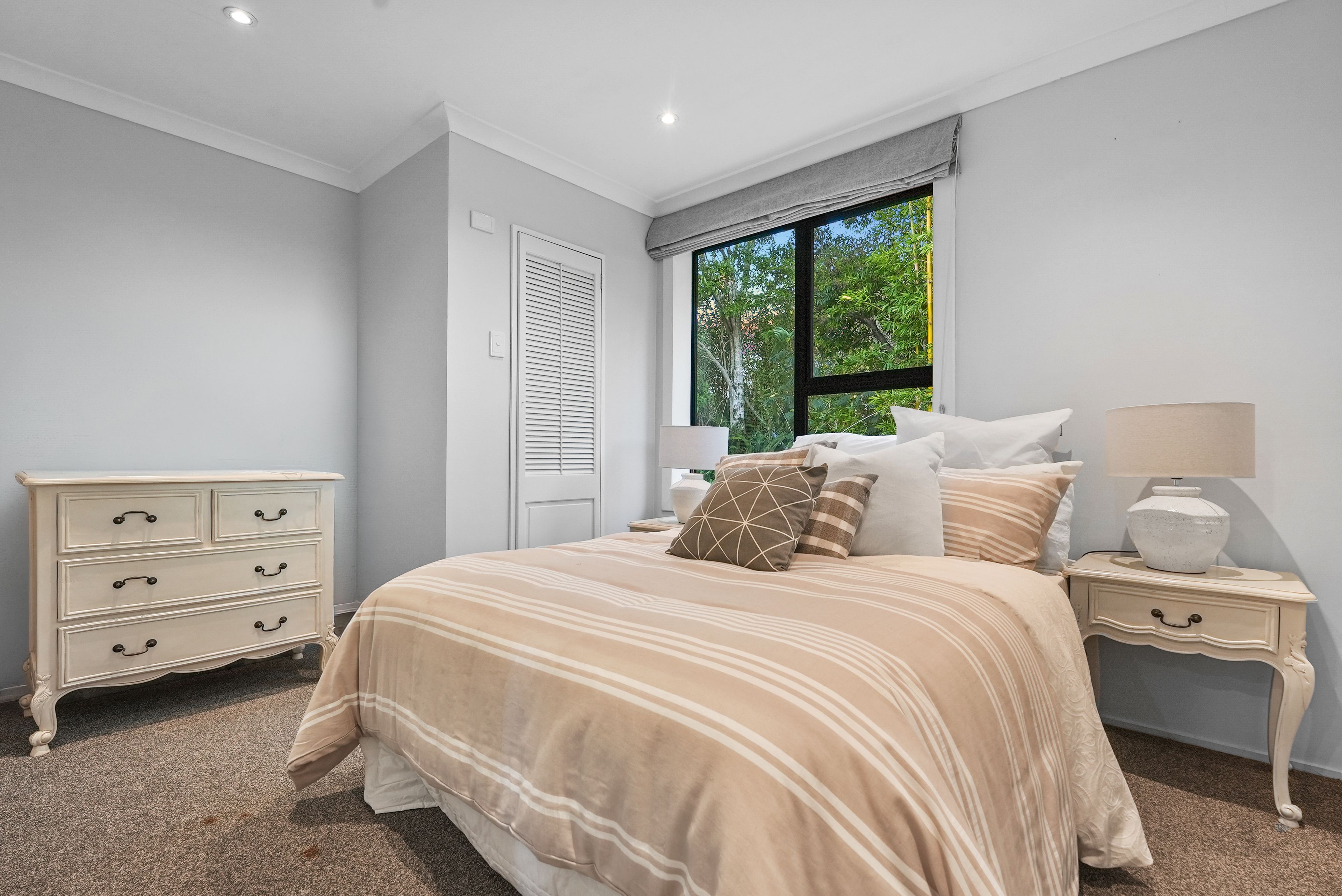 504 Beach Road, Murrays Bay, North Shore City