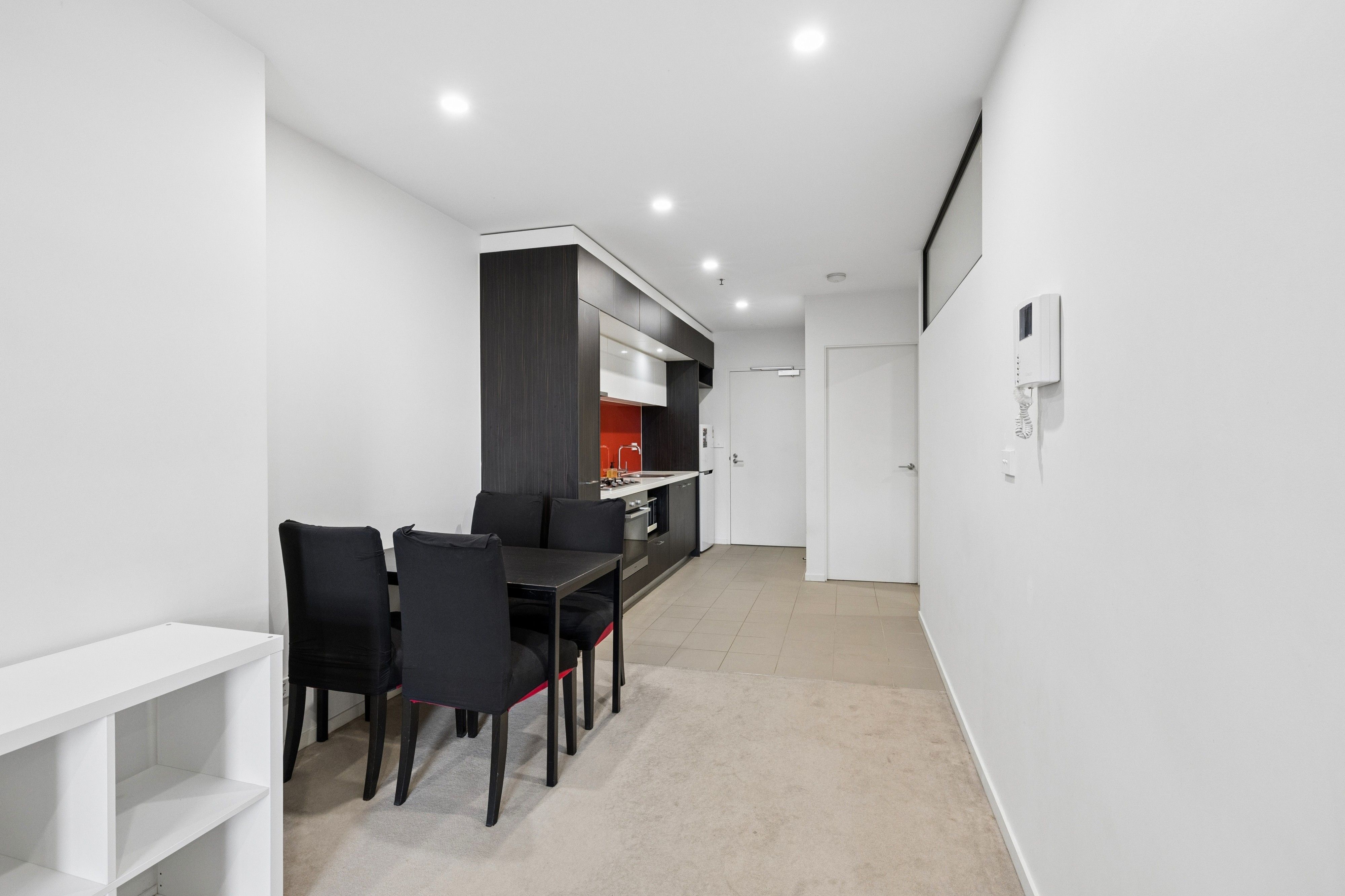 702/8 Sutherland Street — photo 6 of 19