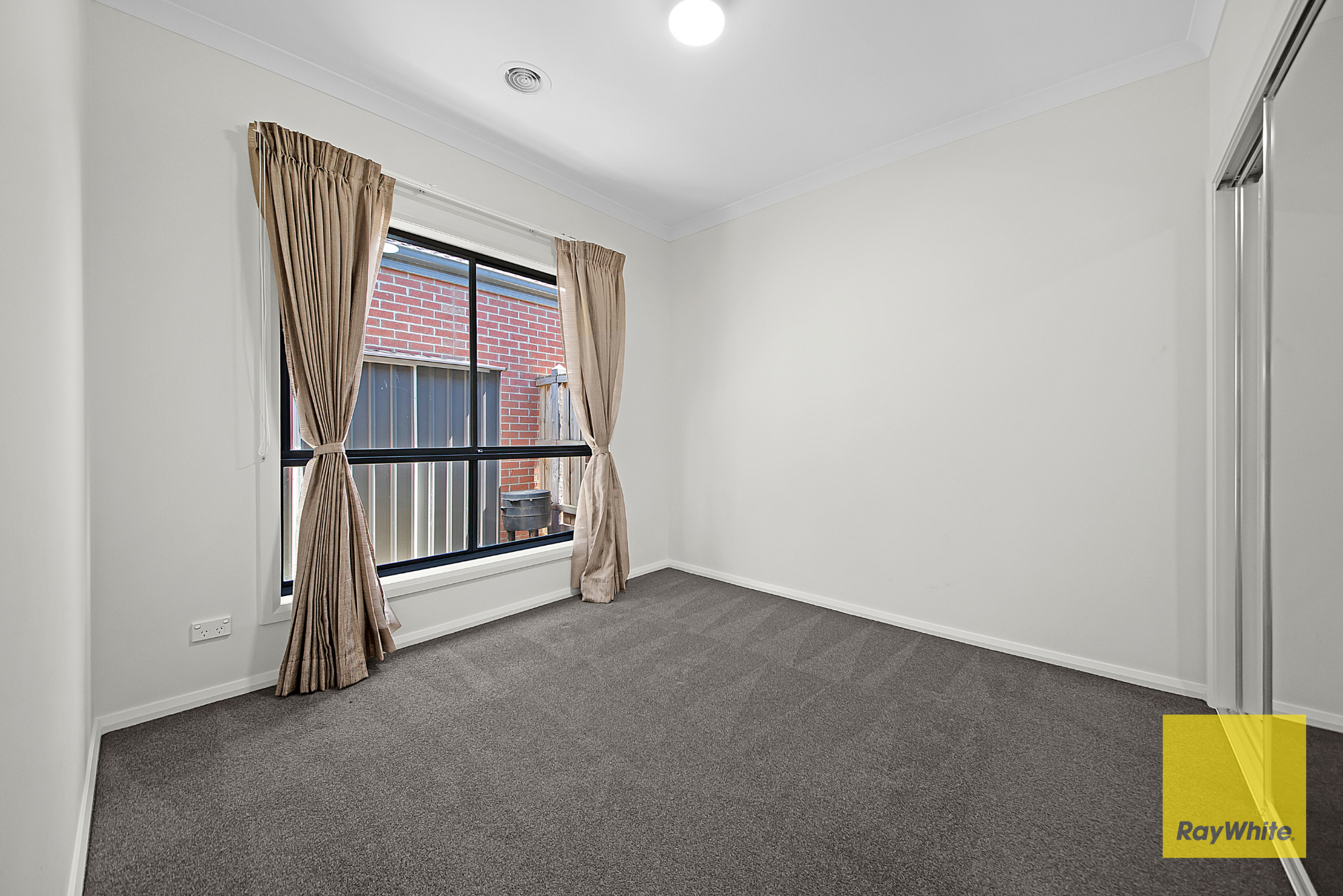 6 Kittyhawk Road — photo 12 of 19