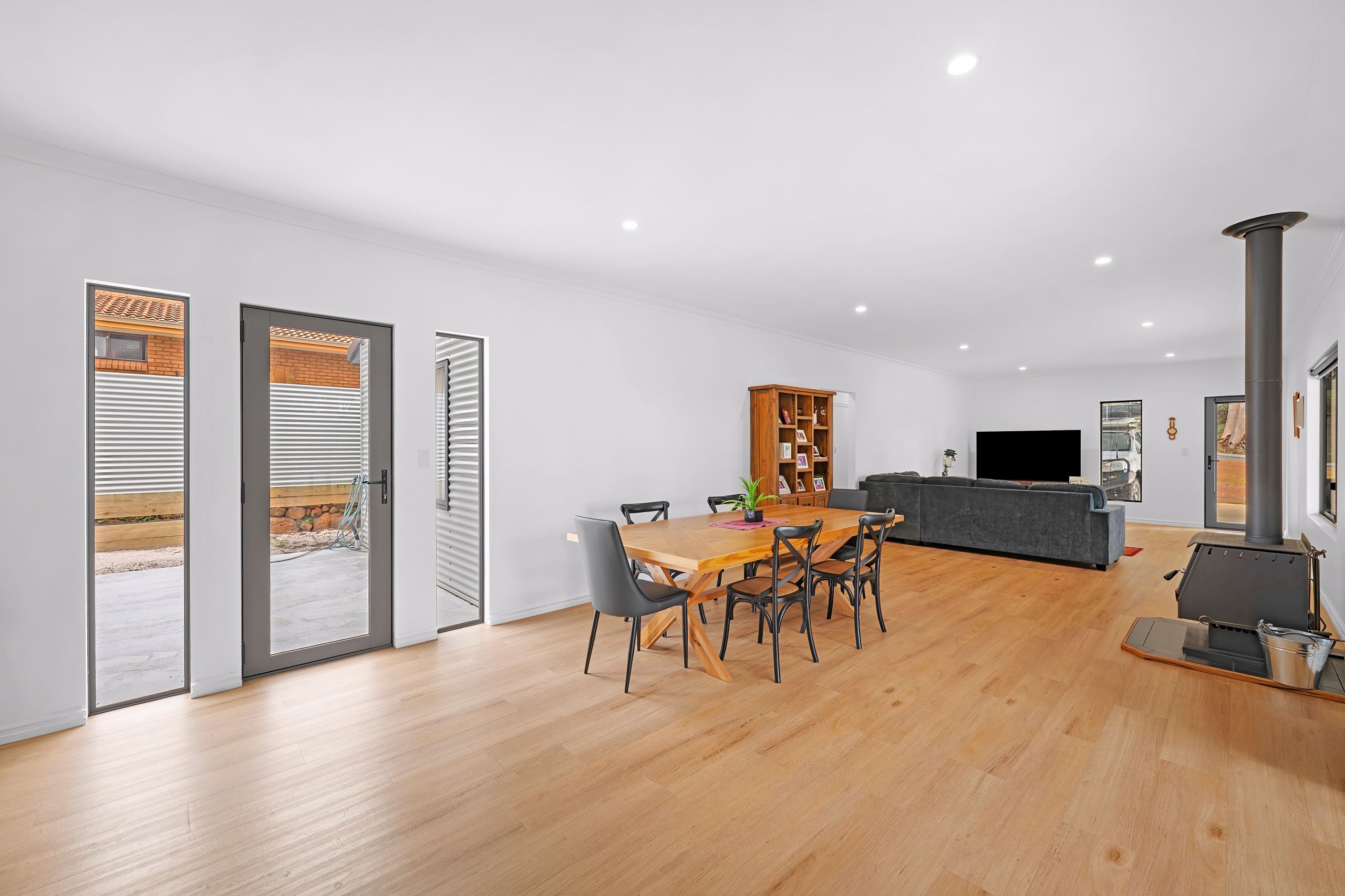 1 Christina Crescent — photo 4 of 23