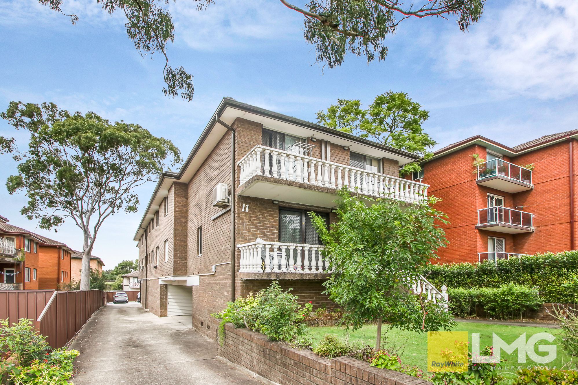 2/11 The Crescent, Berala, NSW 2141