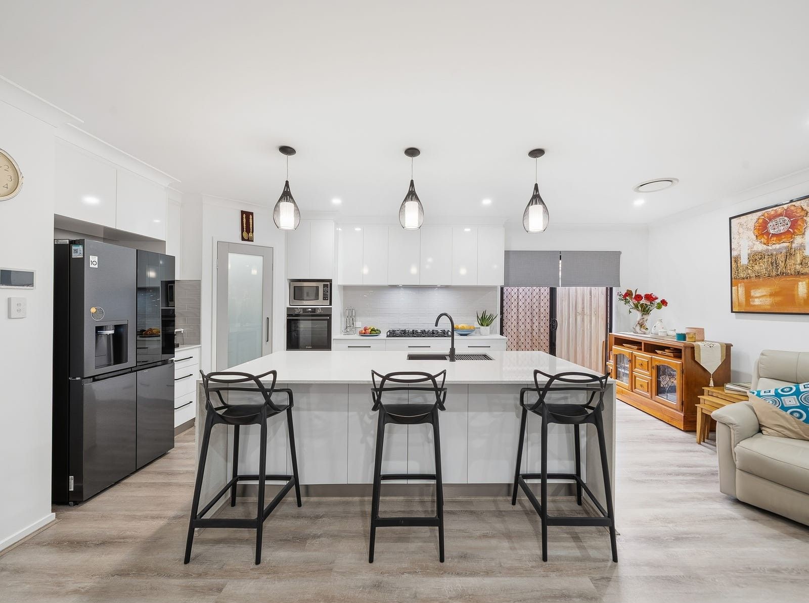 6 Williams Crescent — photo 3 of 25