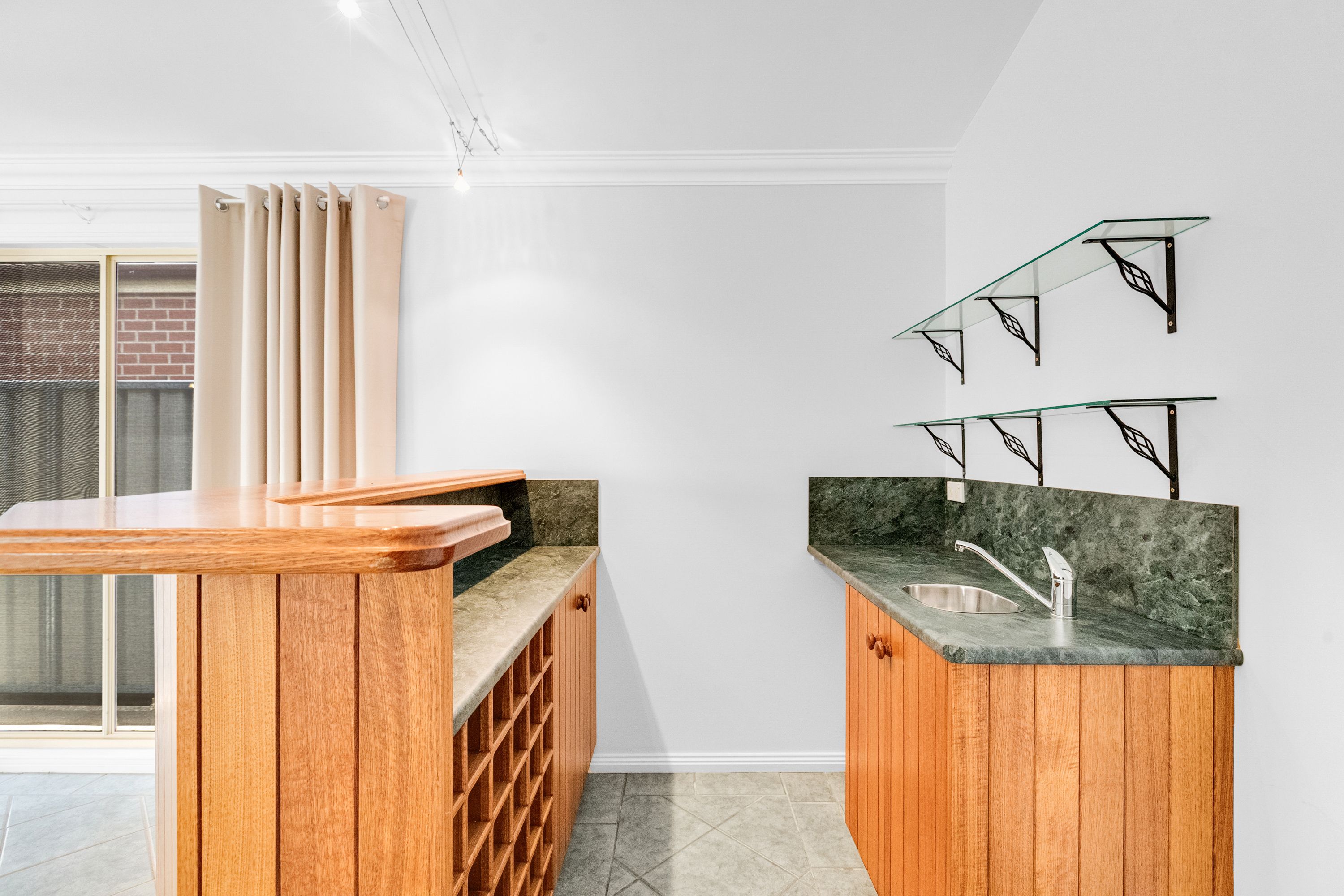 17 Burnside Way — photo 8 of 17