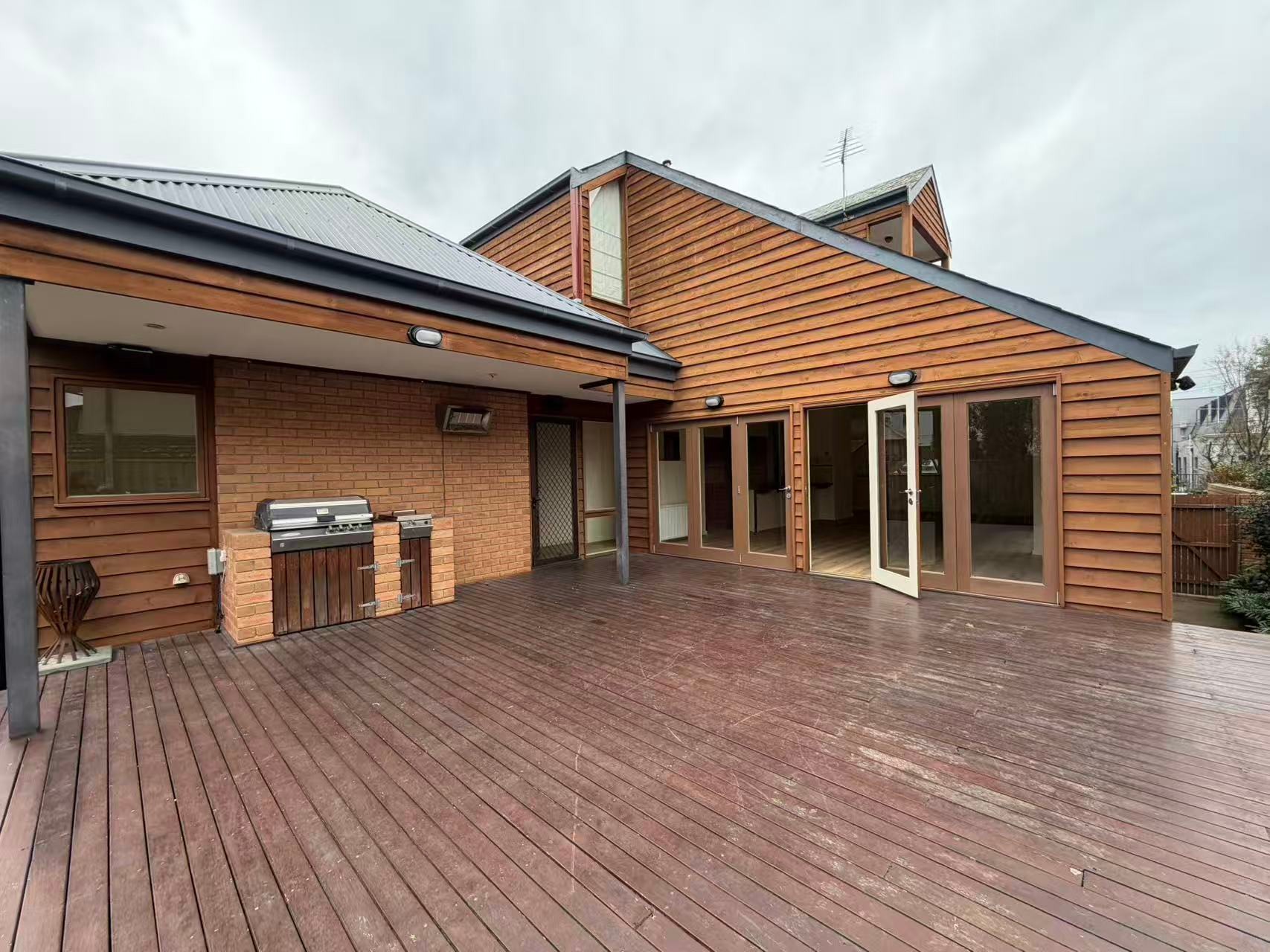 2 Esplanade Avenue, Brighton, VIC 3186