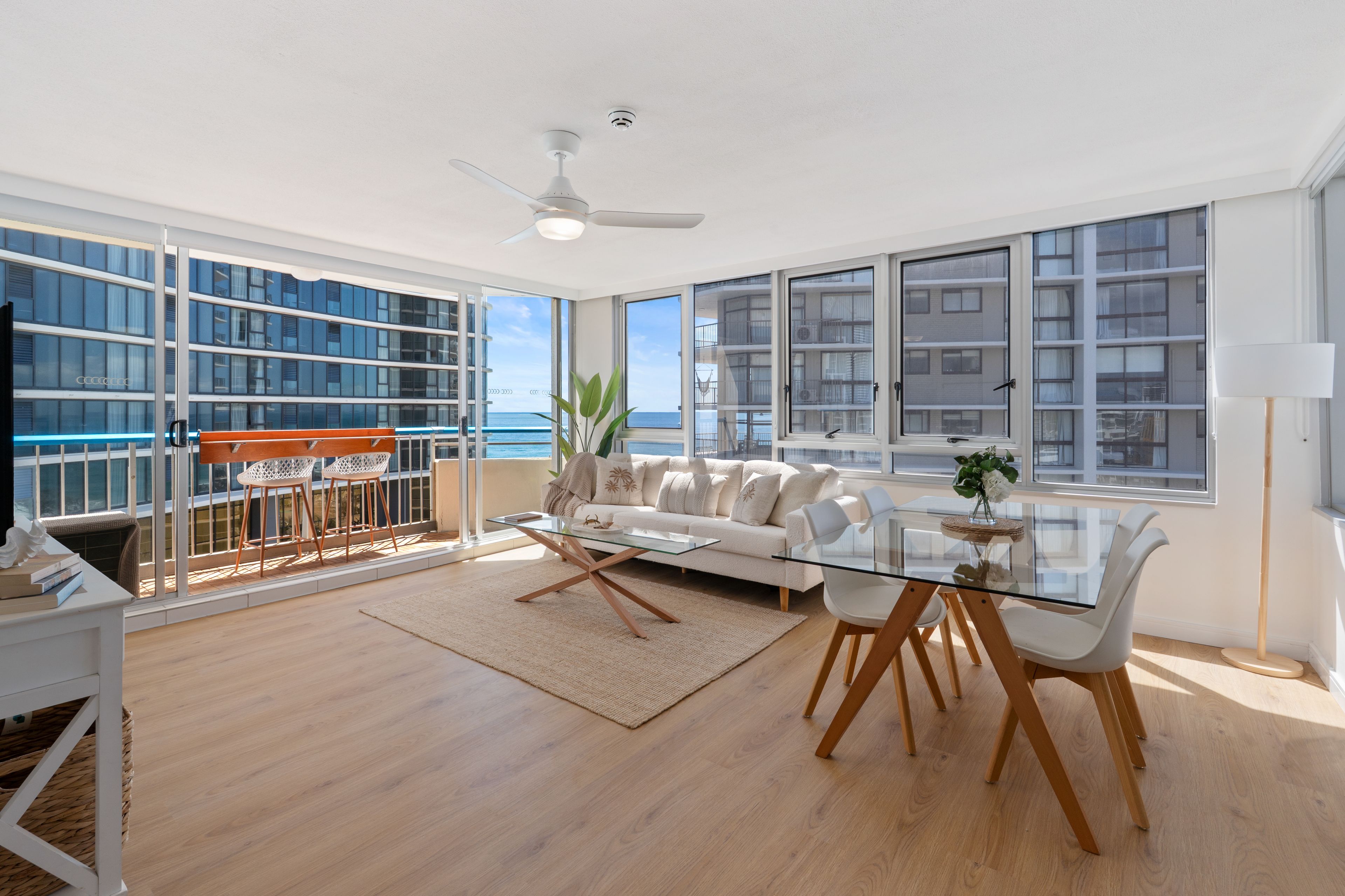 111/3263 Surfers Paradise Boulevard — photo 9 of 22