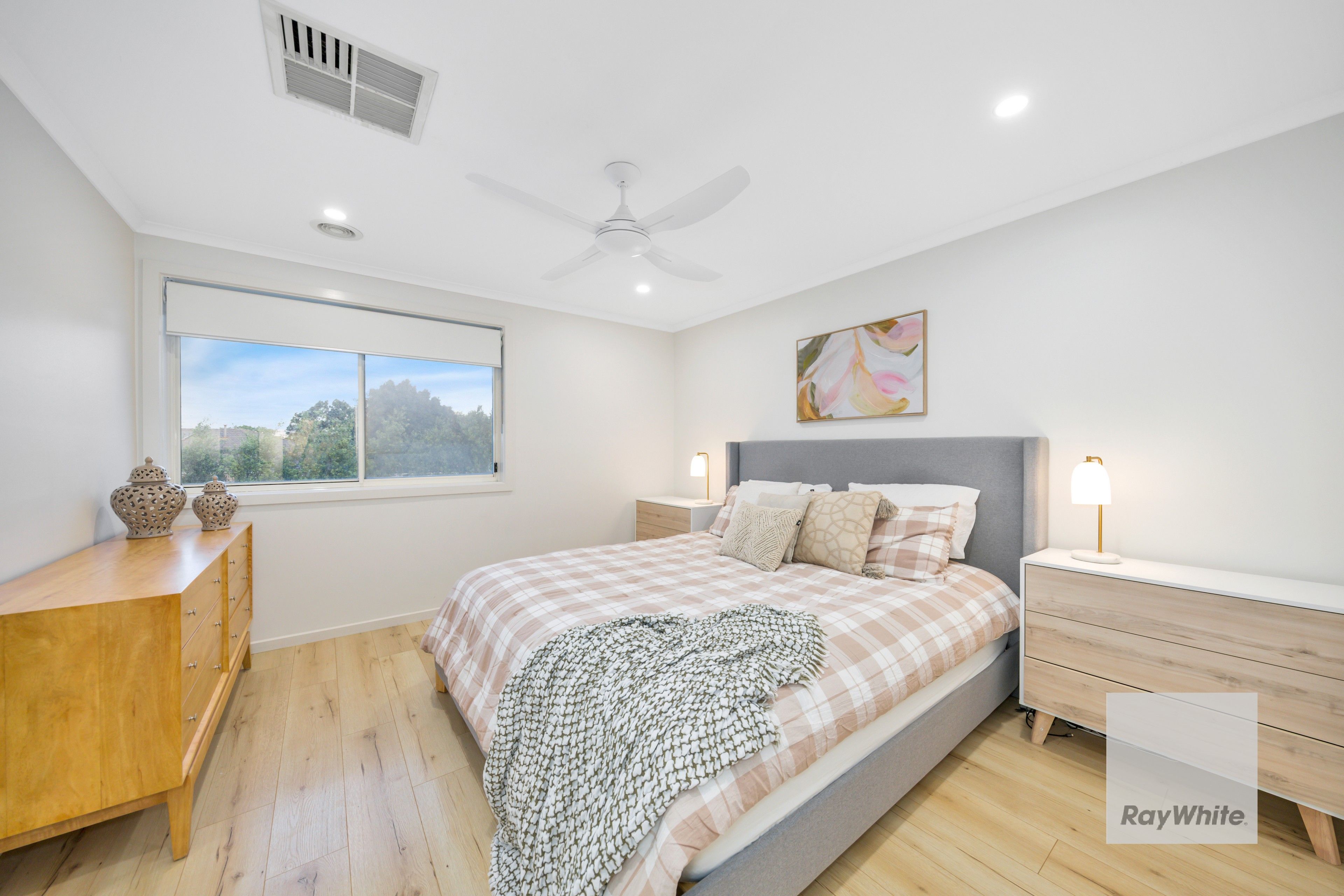 24 Garnet Way — photo 9 of 20