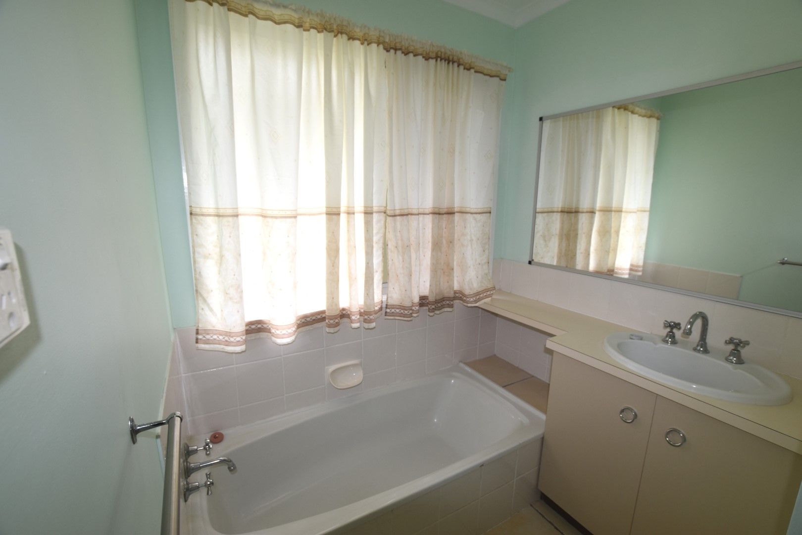 10 Gretel Drive, Clinton, QLD 4680